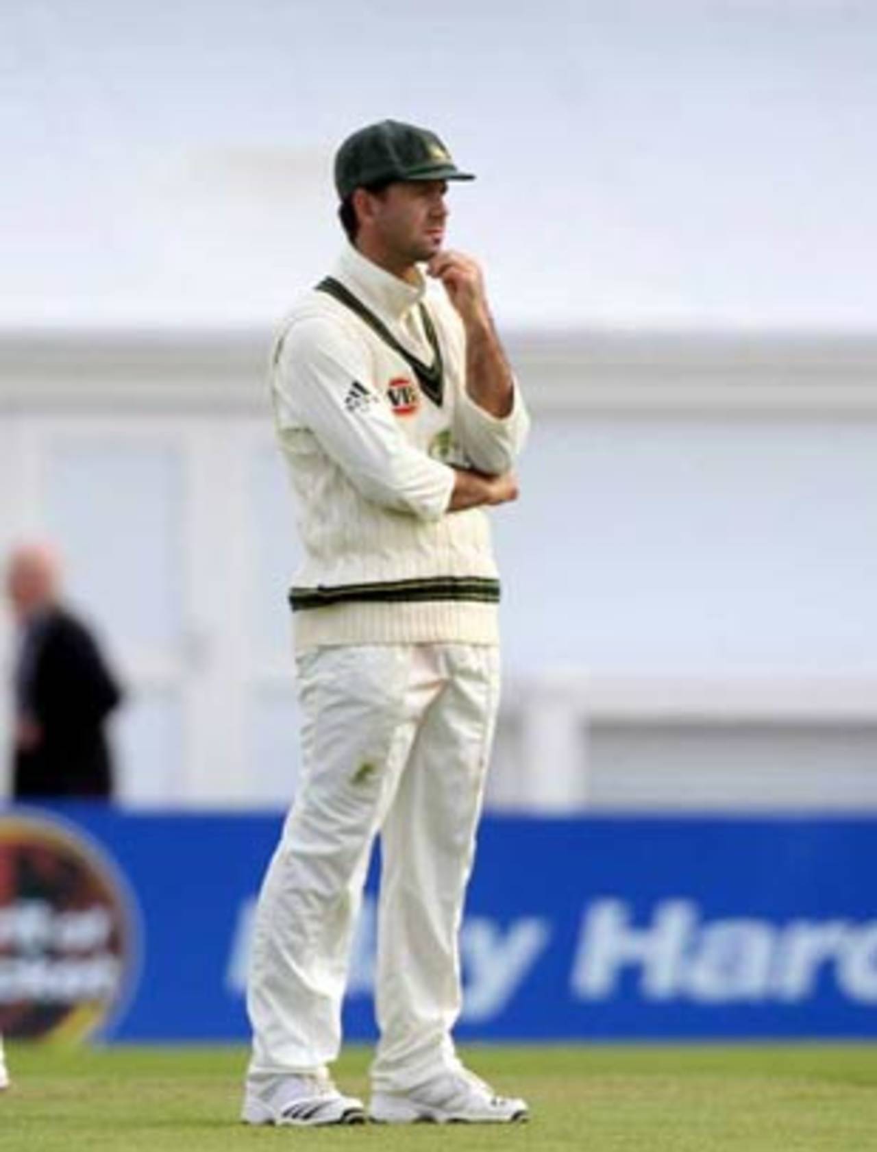 Ricky Ponting looks bereft of ideas as Shane Watson completes another fruitless over, Pakistan v Australia, 2nd Test, Headingley, 3rd day, July 23 2010