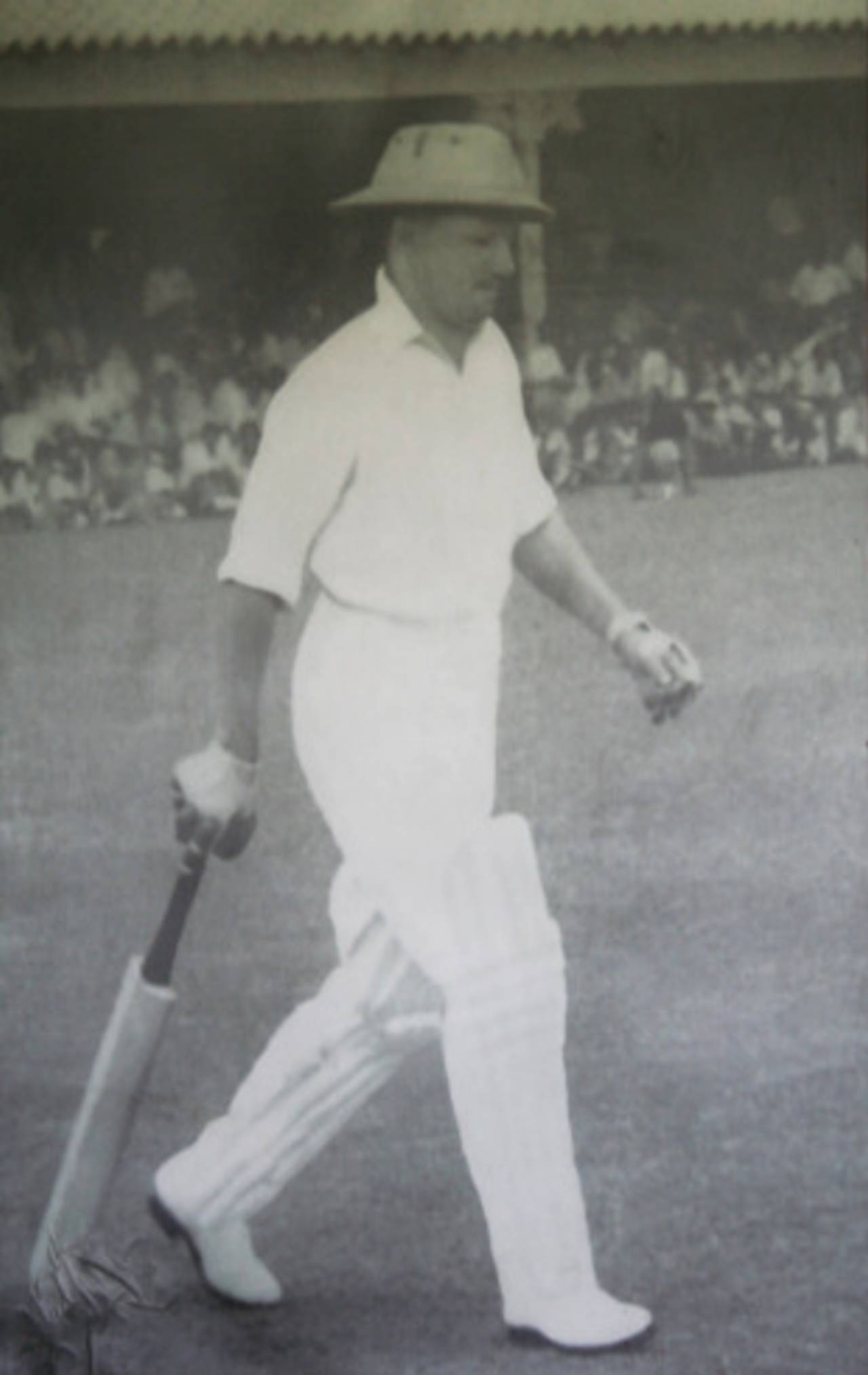 Don Bradman at the P Sara Oval, March 31, 2948