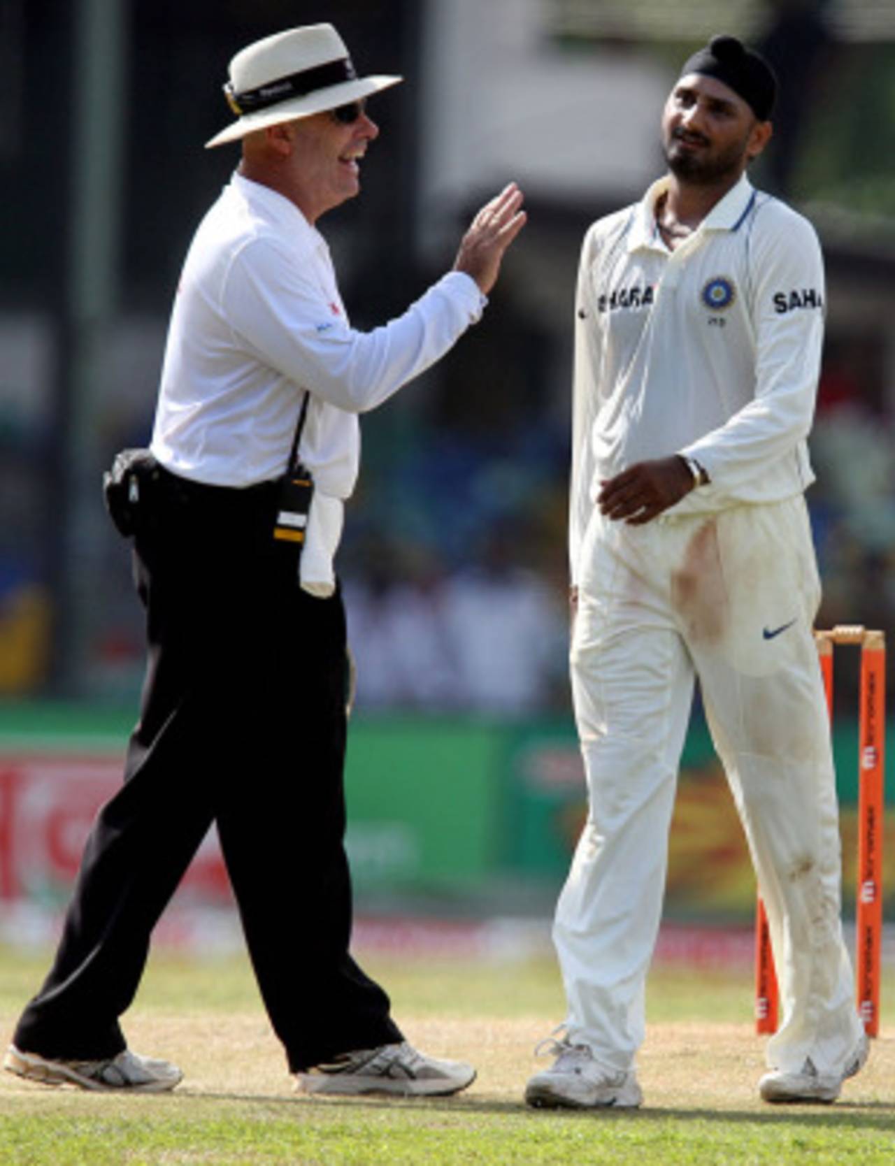 Daryl Harper shares a light moment with Harbhajan Singh, Sri Lanka v India, 2nd Test, SSC, 2nd day, July 27, 2010
