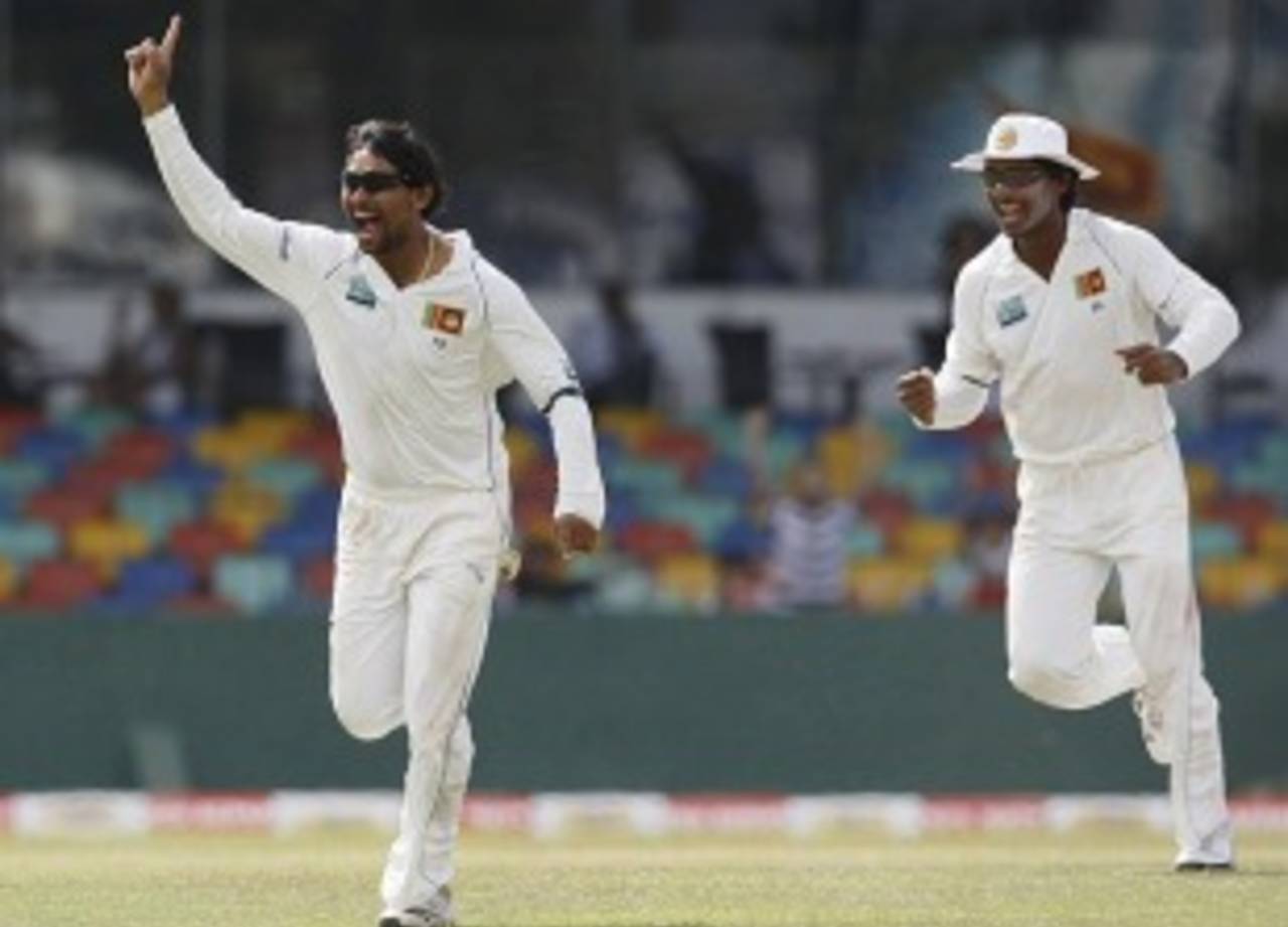 Tillakaratne Dilshan chipped in with three wickets on the fourth day&nbsp;&nbsp;&bull;&nbsp;&nbsp;Associated Press