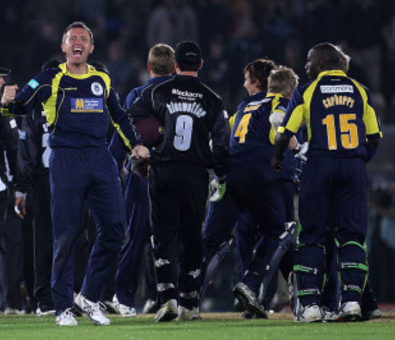 Hampshire celebrate after edging home in an extraordinary finish at the Rose Bowl, Hampshire v Somerset, FP t20 Final, Rose Bowl, August 14 2010
