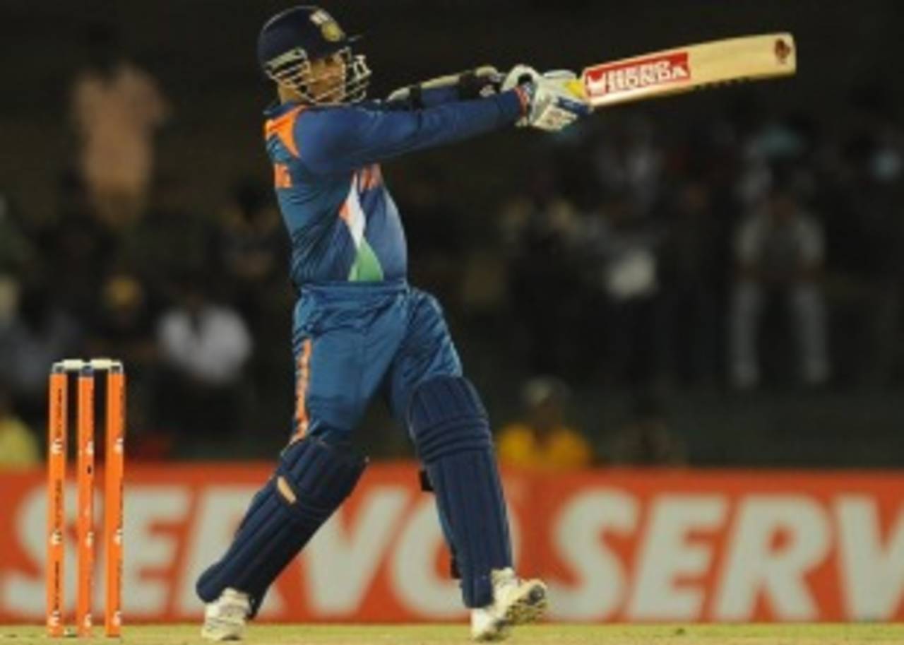 Virender Sehwag goes on the attack, Sri Lanka v India, tri-series, 3rd ODI, Dambulla, August 16, 2010