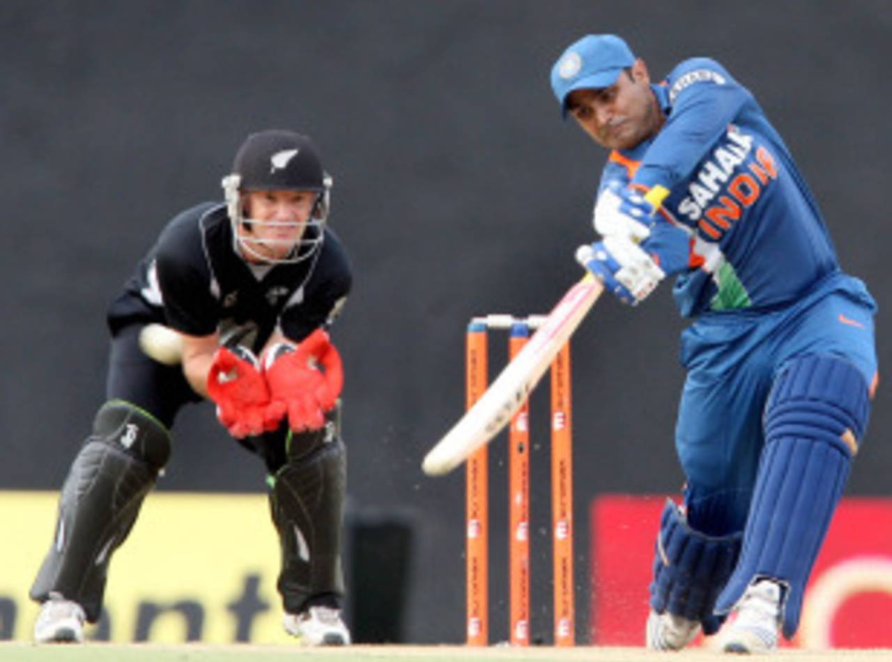 Virender Sehwag hits out against spin, India v New Zealand, tri-series, 6th ODI, Dambulla, August 25, 2010