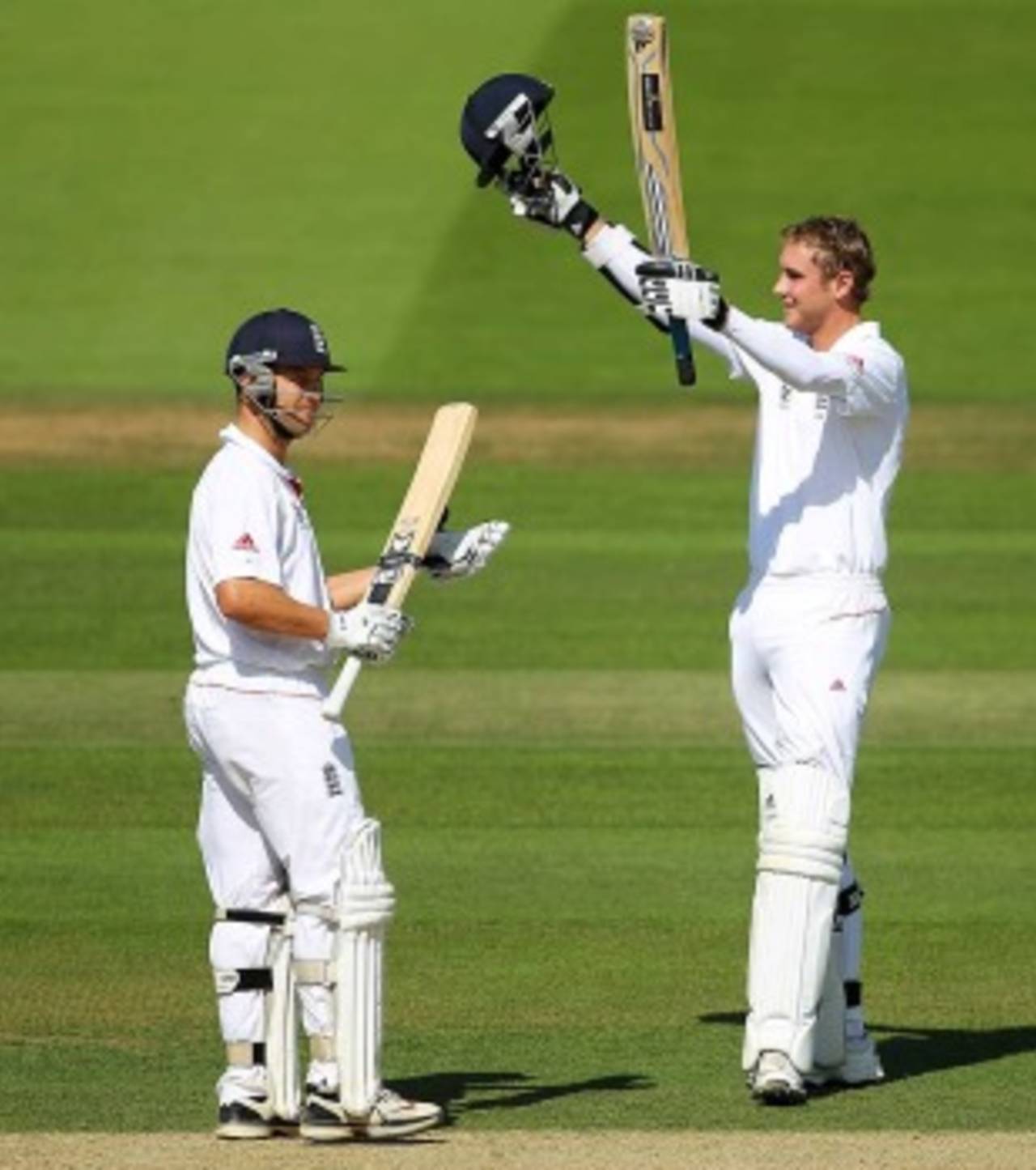 Stuart Broad went to his 150 as he and Jonathan Trott added a world-record stand, England v Pakistan, 4th Test, Lord's, August 28, 2010