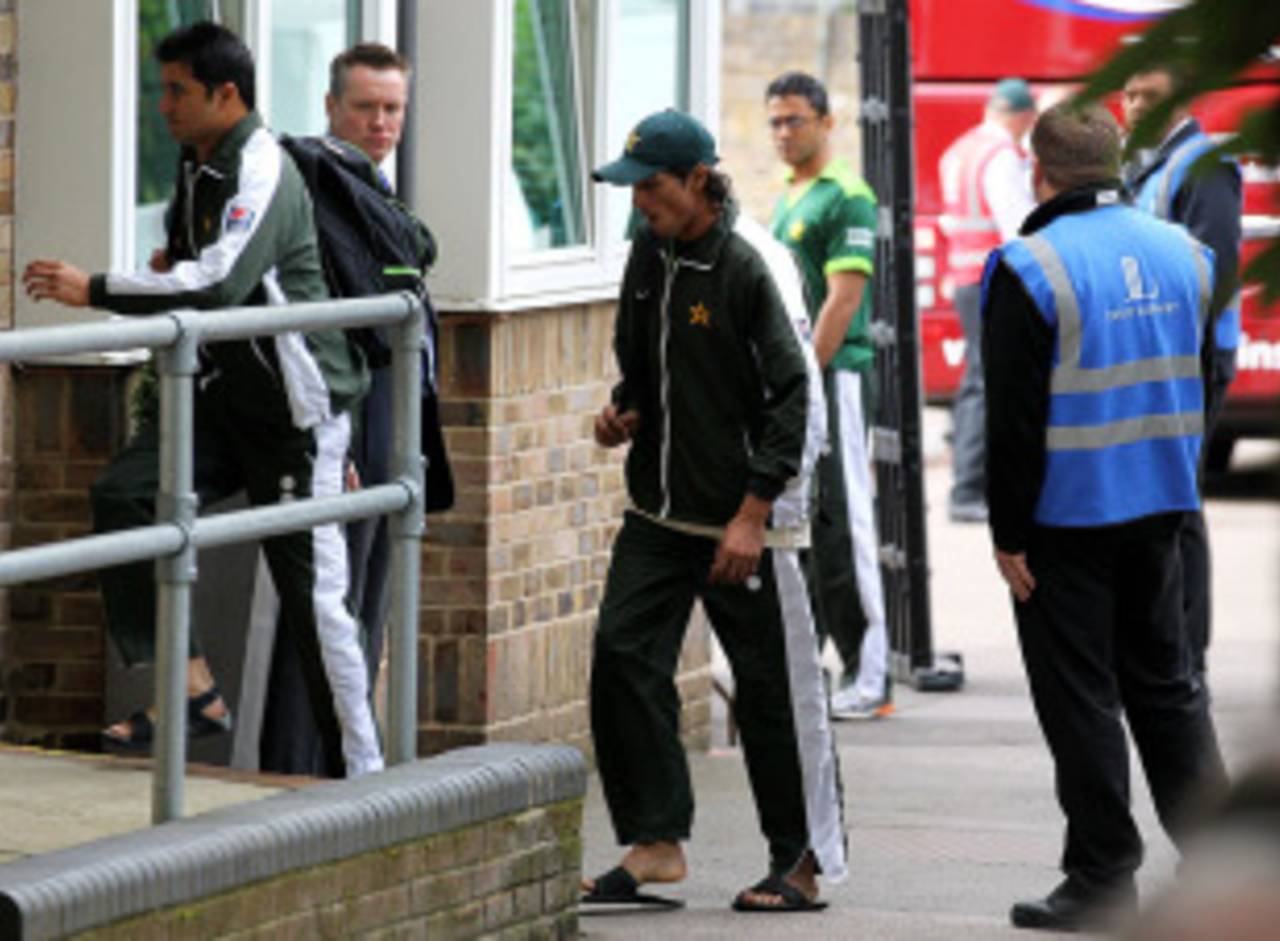 The Pakistan players arrived through a back entrance to Lord's with the spectre of scandal looming large, England v Pakistan, 4th Test, Lord's, August 29, 2010