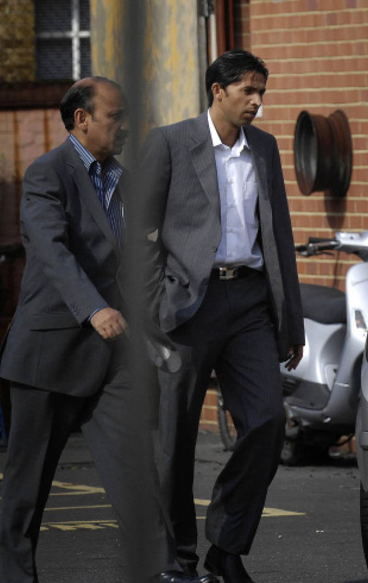 Mohammad Asif arrives at the police station for questioning&nbsp;&nbsp;&bull;&nbsp;&nbsp;PA Photos