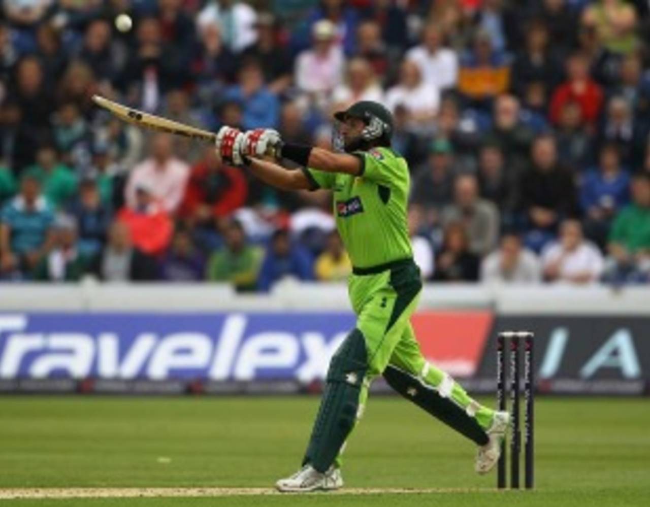 Even Shahid Afridi struggled to find the boundary, England v Pakistan, 1st T20I, Cardiff, September 5, 2010