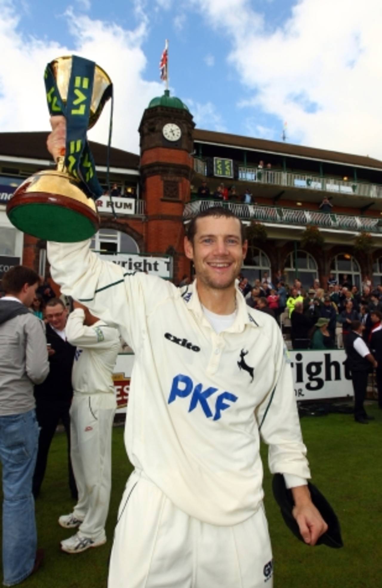Chris Read led Nottinghamshire for the County Championship title at the end of 2010 season&nbsp;&nbsp;&bull;&nbsp;&nbsp;Getty Images