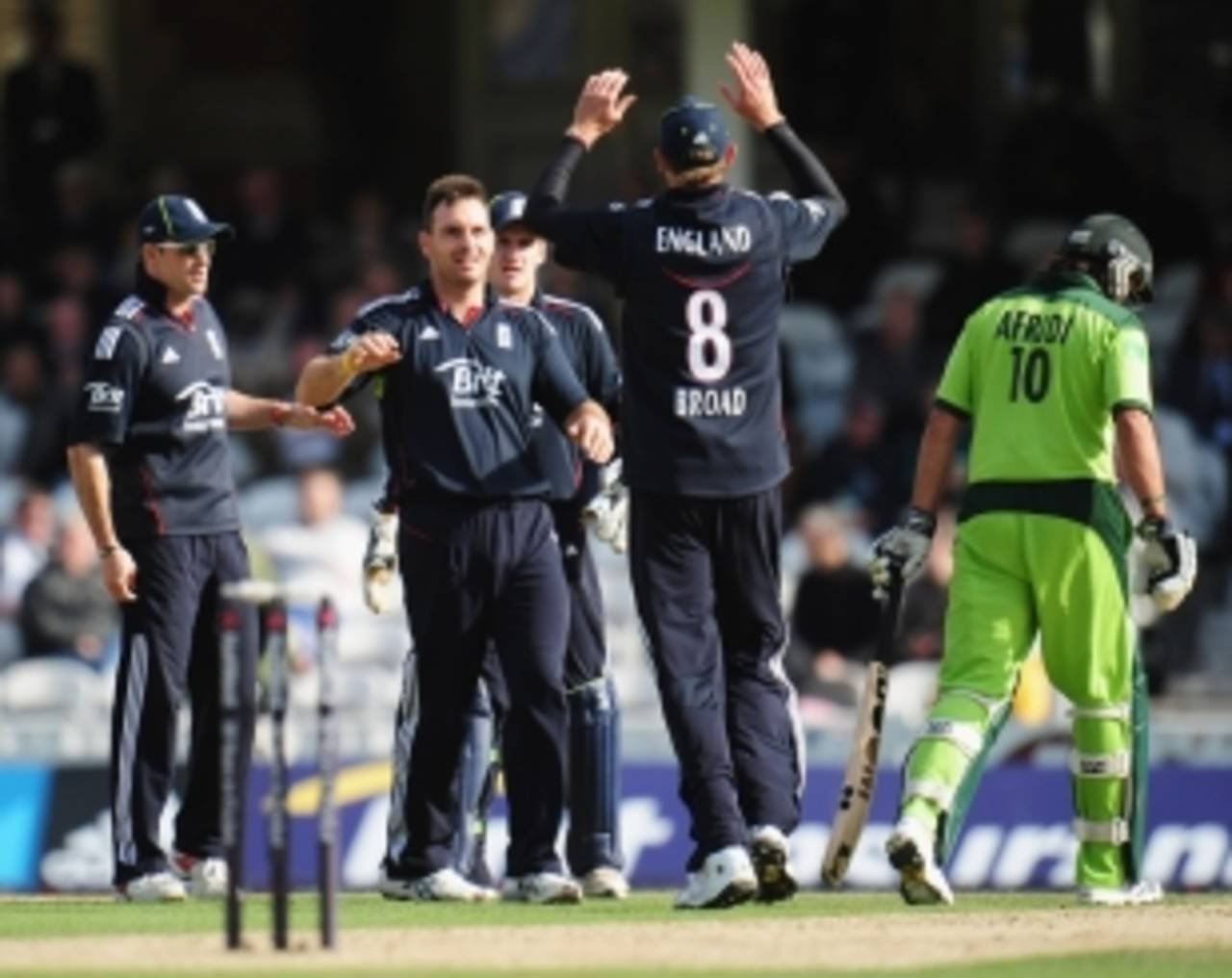 Shahid Afridi's run out stalled Pakistan's charge at a crucial stage, England v Pakistan, 3rd ODI, The Oval, September 17 2010