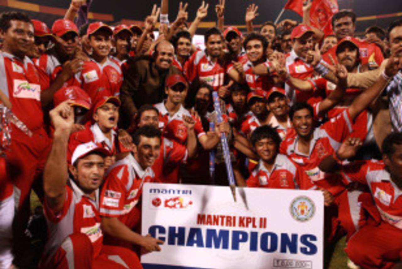 Mangalore United's left-arm spinners led them to an emphatic 44-run win in the final of the Karnataka Premier League&nbsp;&nbsp;&bull;&nbsp;&nbsp;Mantri KPL