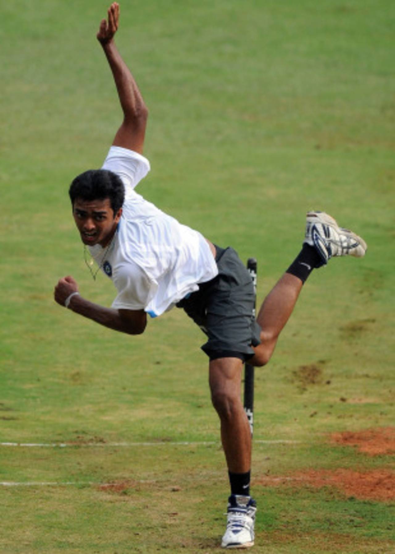 Uncapped fast bowler Jaydev Unadkat at a training session, Bangalore, October 7, 2010