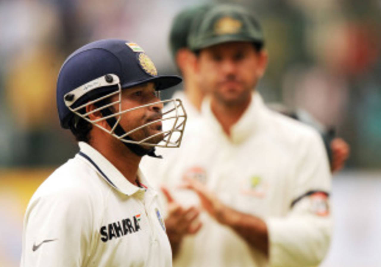 Tendulkar and Ponting: only one of the two seems to have timed his retirement right&nbsp;&nbsp;&bull;&nbsp;&nbsp;AFP