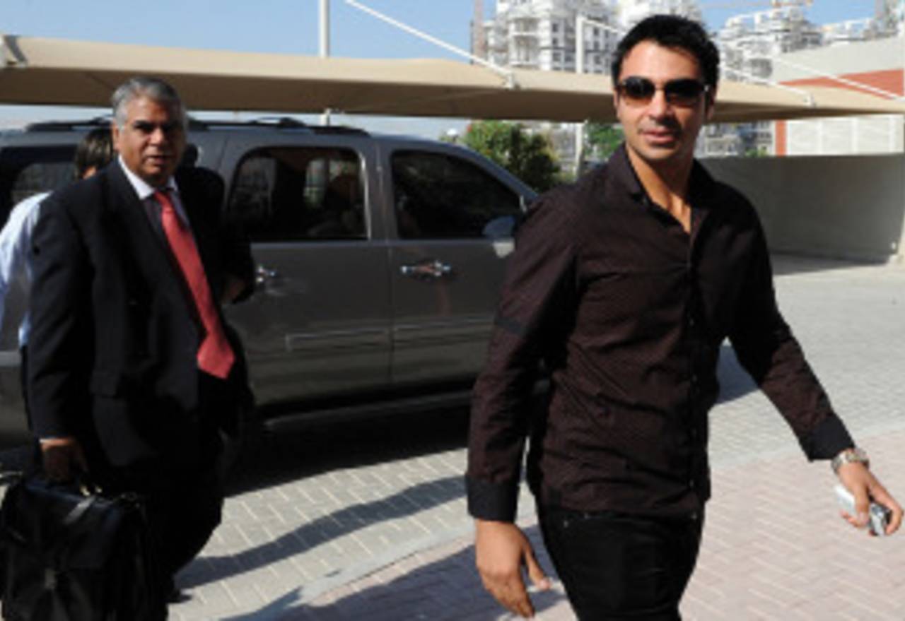 Salman Butt arrives at the ICC headquarters in Dubai for the hearing on his suspension on charges of spot-fixing, Dubai, October 30, 2010