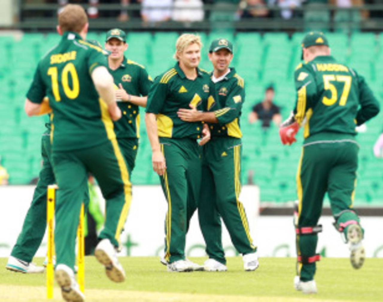 Shane Watson is surrounded after having Mahela Jayawardene lbw, Australia v Sri Lanka, 2nd ODI, Sydney, November 5, 2010