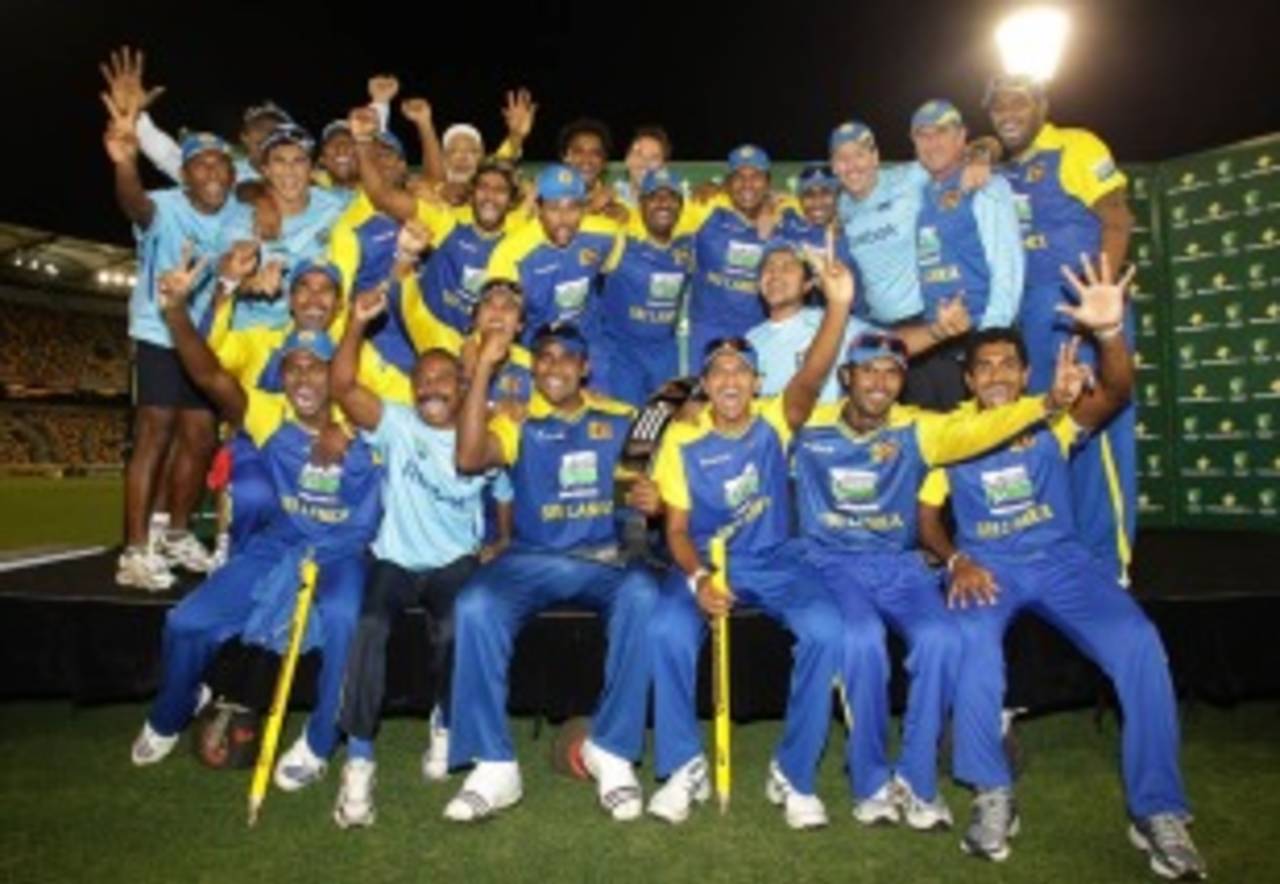 Sri Lanka celebrate their series win, Australia v Sri Lanka, 3rd ODI, Brisbane, November 7, 2010