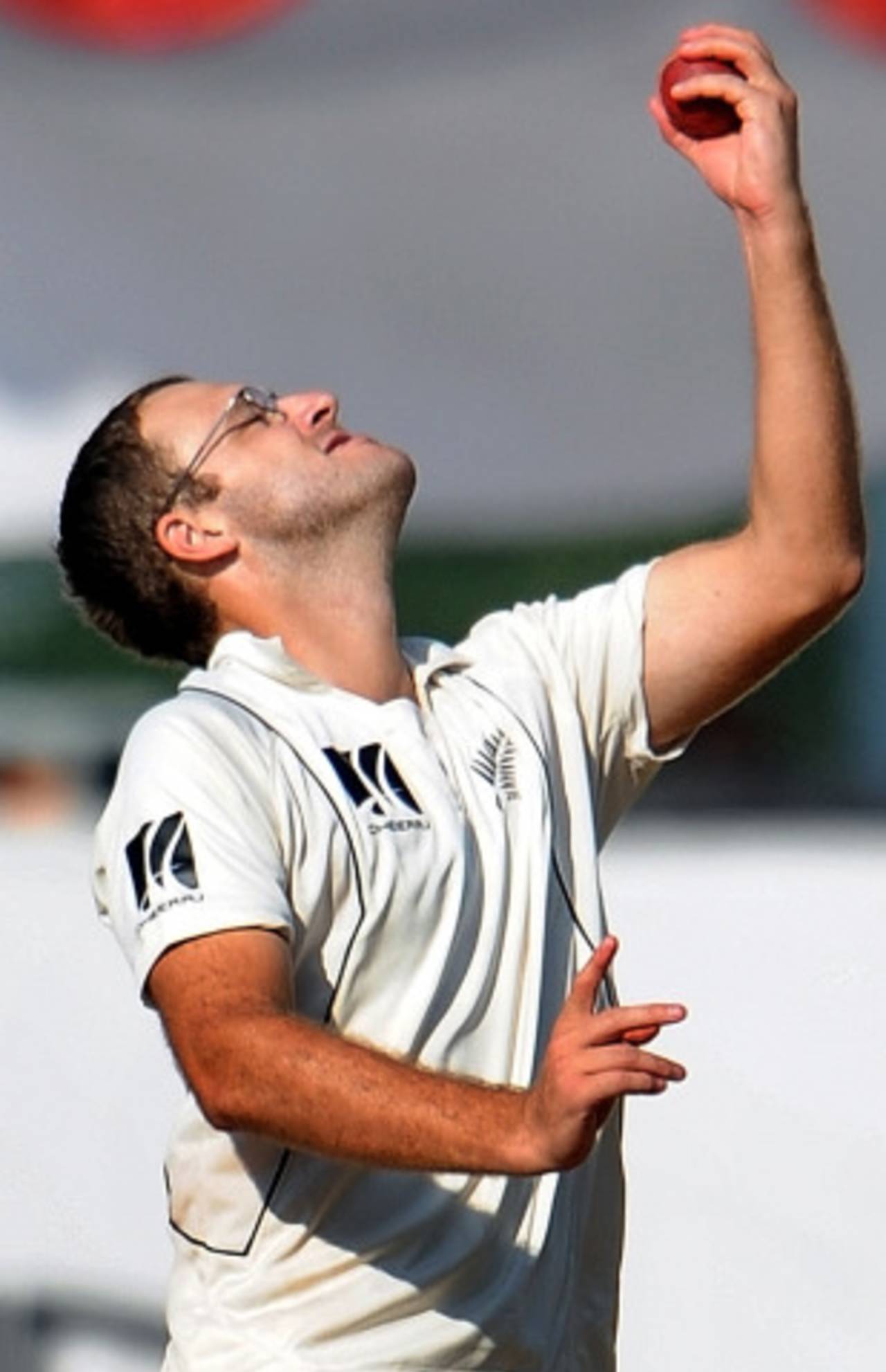 Daniel Vettori celebrates getting MS Dhoni caught-and-bowled, India v New Zealand, 3rd Test, Nagpur, 3rd day, November 22, 2010