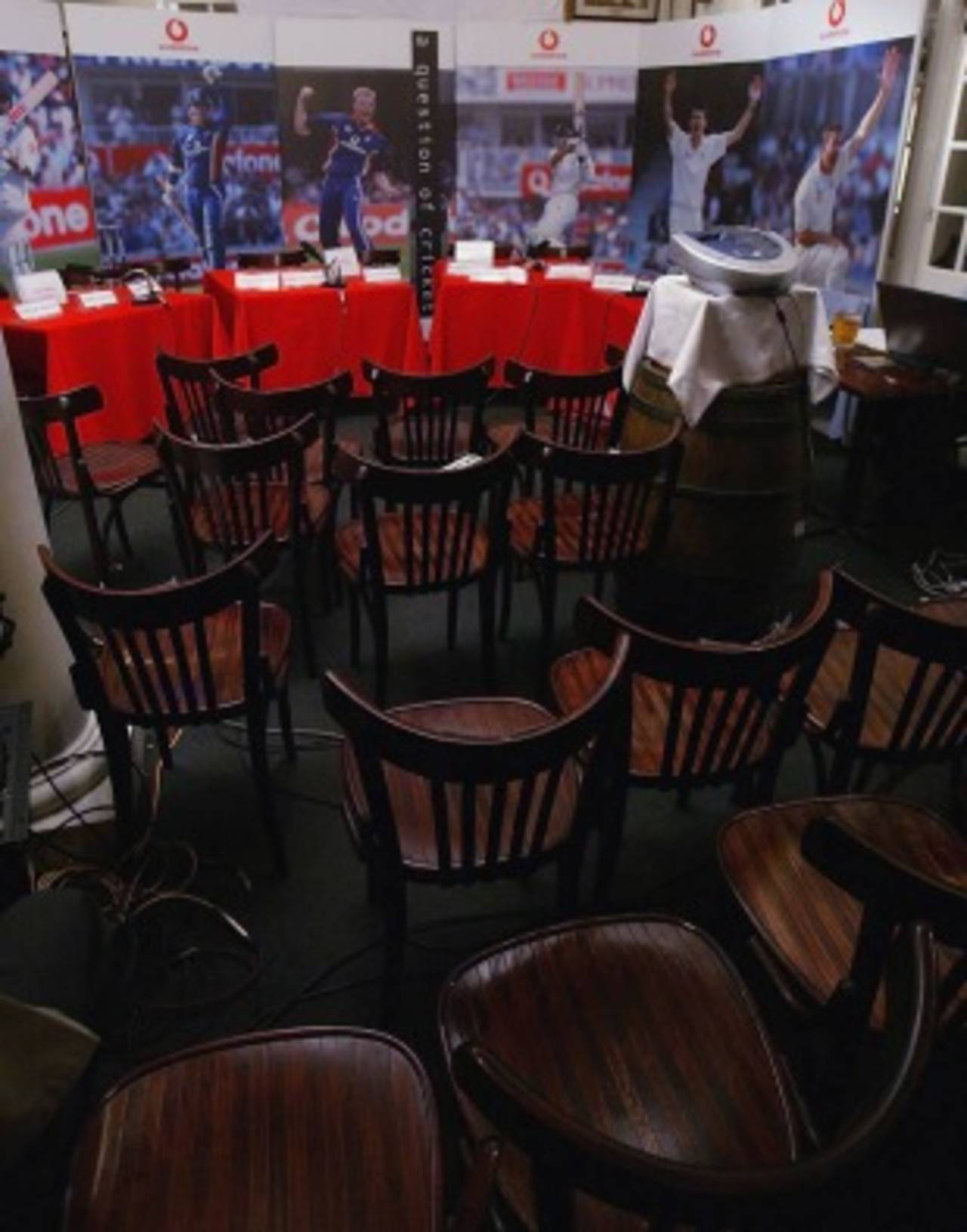 A view of the stage at the Vodafone Question of Cricket event held at the Cricket Club Cafe, Colombo, November 28, 2003