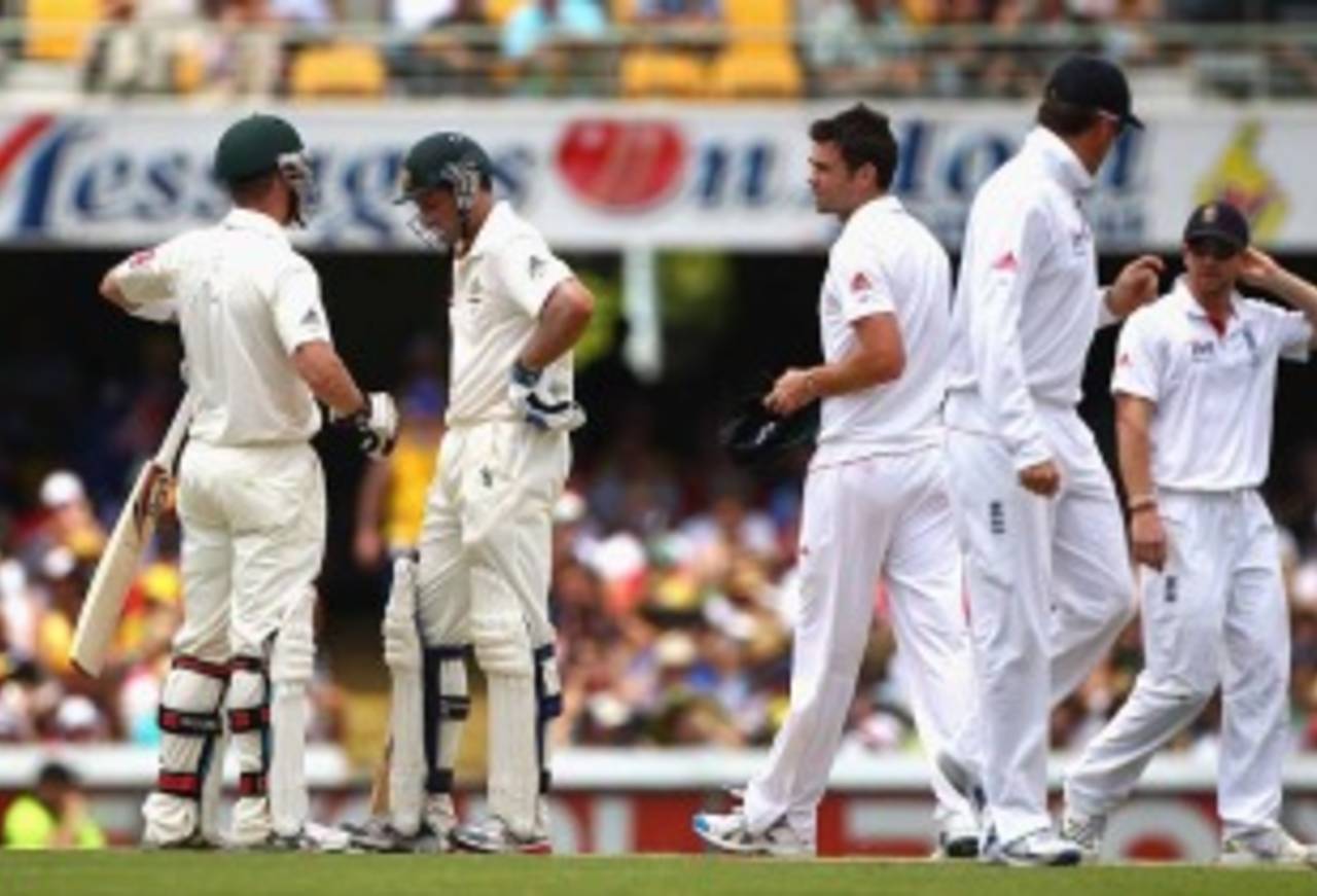 James Anderson shares a word with the batsmen, Australia v England, 1st Test, Brisbane, 3rd day, November 27, 2010