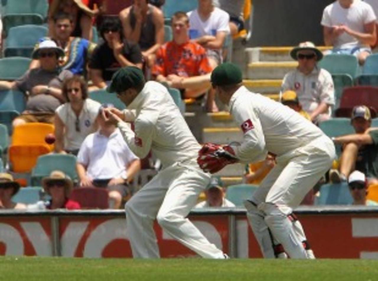 Michael Clarke dropped a simple catch at slip, Australia v England, 1st Test, Brisbane, 5th day, November 29, 2010