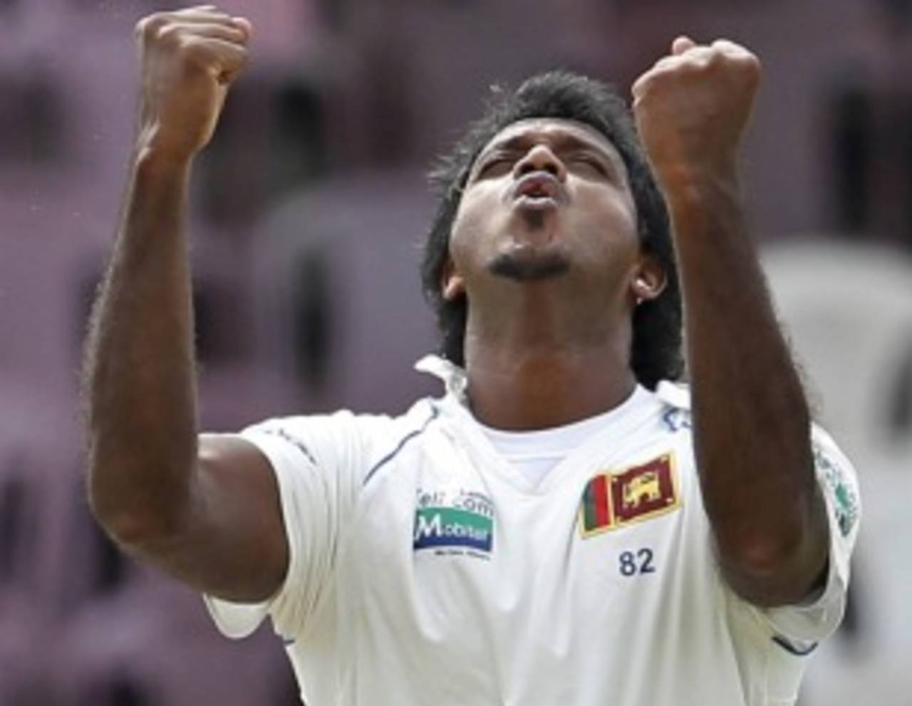 Dilhara Fernando is eager to take on the responsibilities that come with being Sri Lanka's senior bowler on their England tour&nbsp;&nbsp;&bull;&nbsp;&nbsp;Associated Press