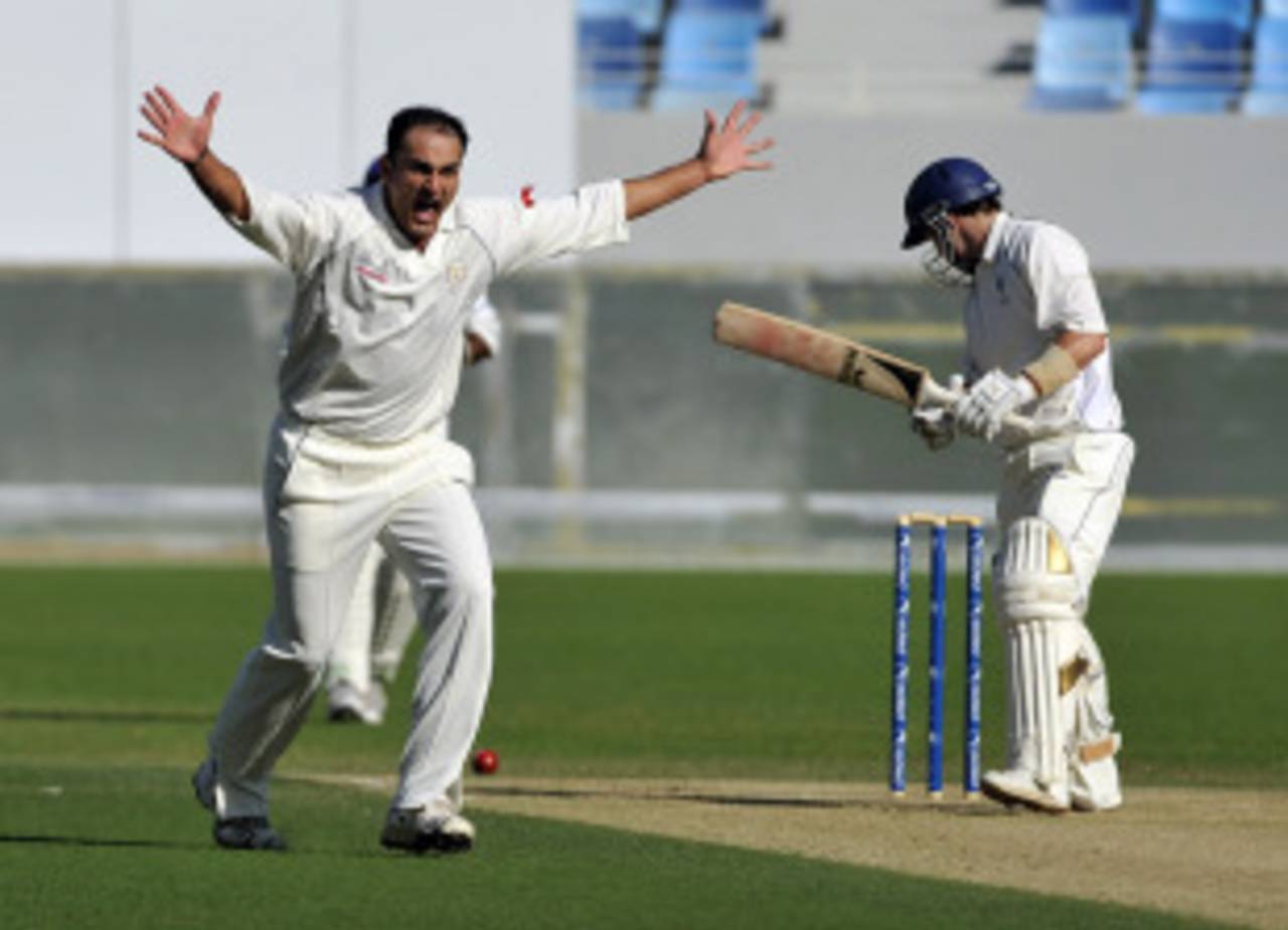 Hamid Hassan lets out a massive appeal, Afghanistan v Scotland, ICC Intercontinental Cup final, Dubai, December 2, 2010