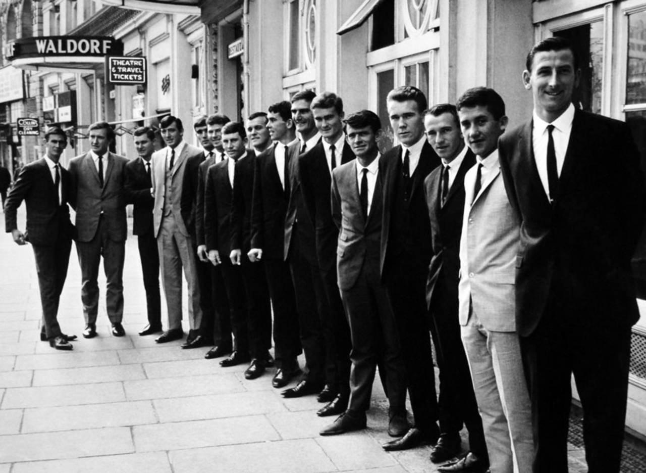 Bill Lawry (far right) with the 1968 Australian Ashes team in London&nbsp;&nbsp;&bull;&nbsp;&nbsp;PA Photos