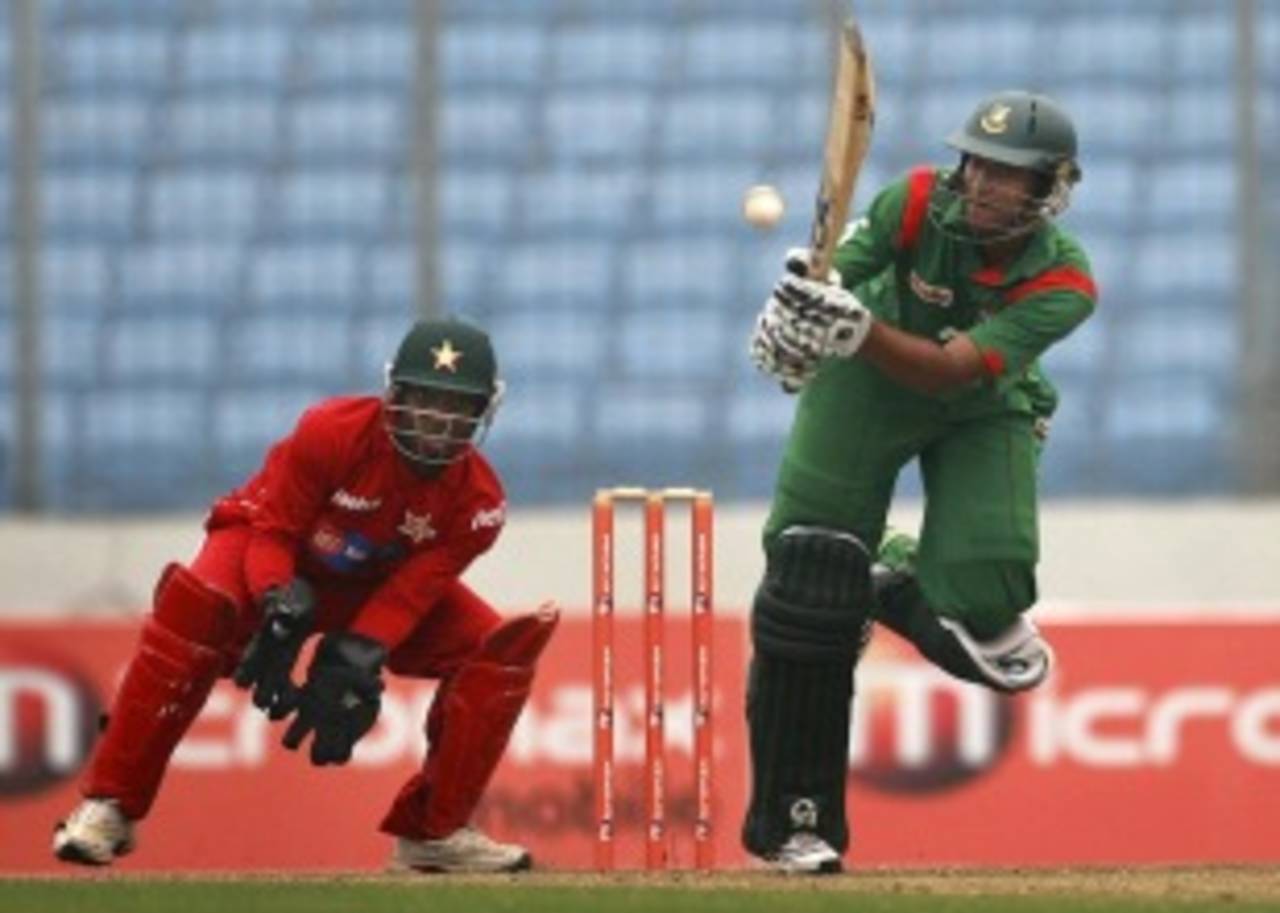Shakib Al Hasan steadied Bangladesh with a half-century, Bangladesh v Zimbabwe, 3rd ODI, Mirpur, December 6, 2010