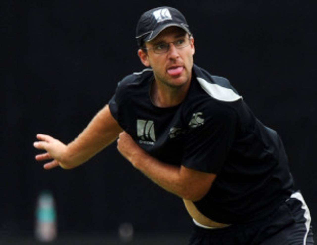 Daniel Vettori bowls during training ahead of New Zealand's fourth ODI against India, Bangalore, December 6, 2010