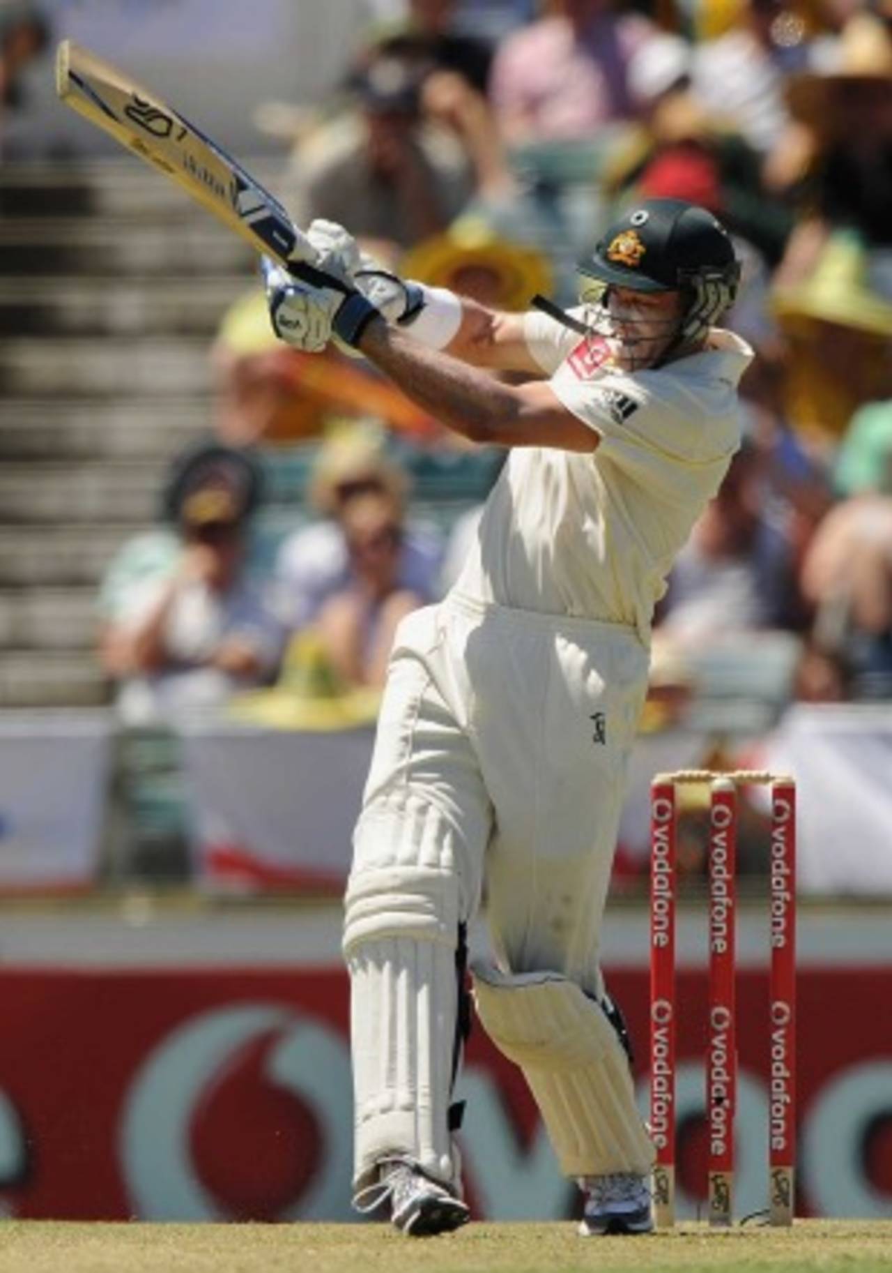 Mike Hussey once again led Australia's recovery, Australia v England, 3rd Test, Perth, 1st day, December 16, 2010
