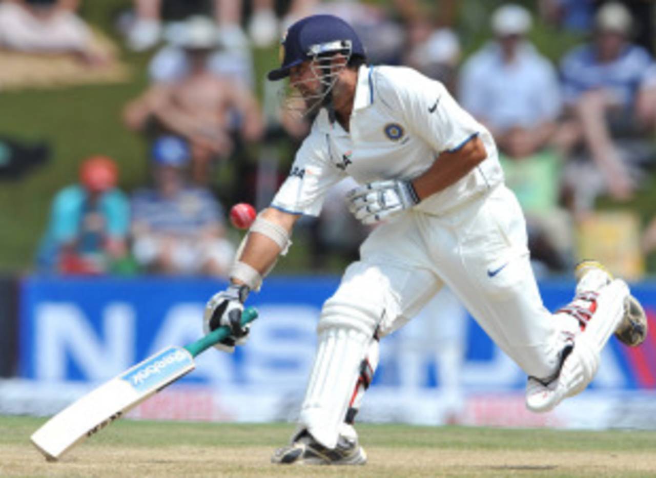 The swelling in Gautam Gambhir's hand puts him in a fitness race for the second Test&nbsp;&nbsp;&bull;&nbsp;&nbsp;Getty Images
