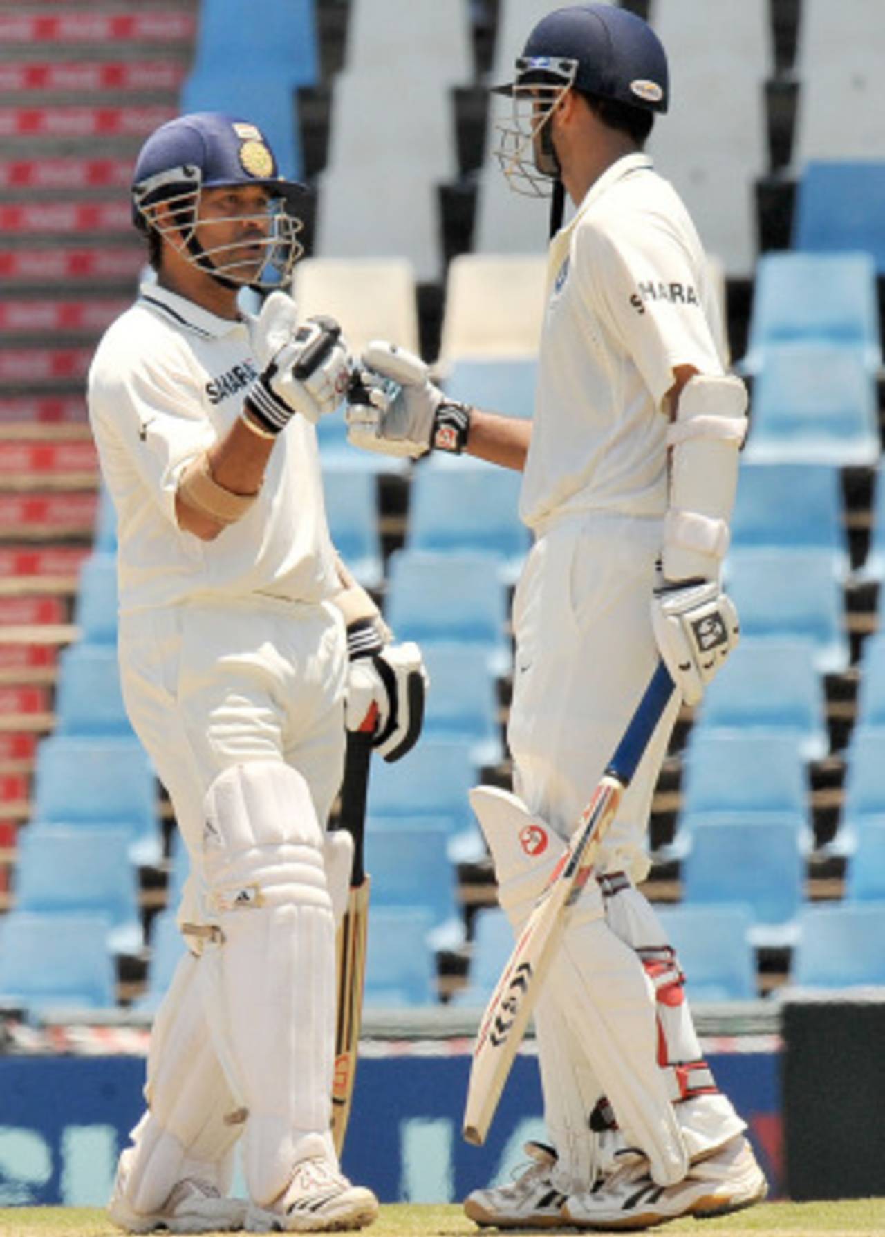 Sachin Tendulkar congratulates Rahul Dravid on his 12,000th Test run, South Africa v India, 1st Test, Centurion, 4th day, December 19, 2010