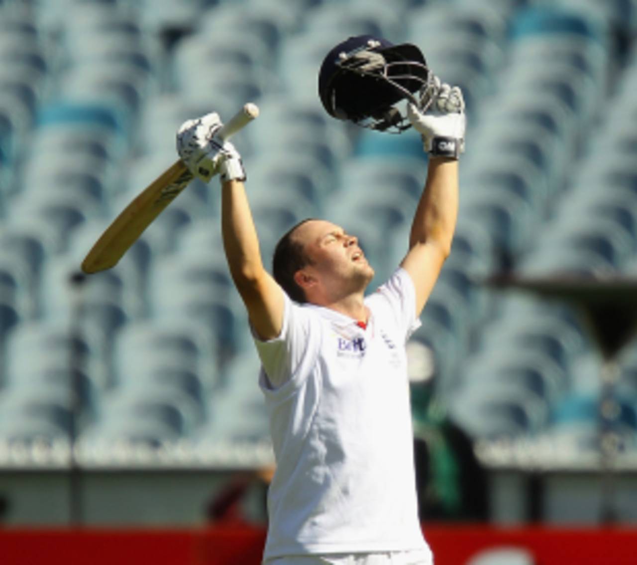 Jonathan Trott's unbeaten 168 in Melbourne that helped England retain the Ashes pushed him to third in the ICC Test batsmen rankings&nbsp;&nbsp;&bull;&nbsp;&nbsp;Getty Images
