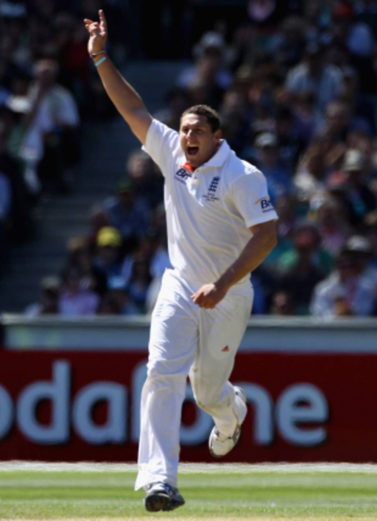 Tim Bresnan bowled with skill and stamina to throttle Australia, and bring them to the brink of defeat&nbsp;&nbsp;&bull;&nbsp;&nbsp;Getty Images