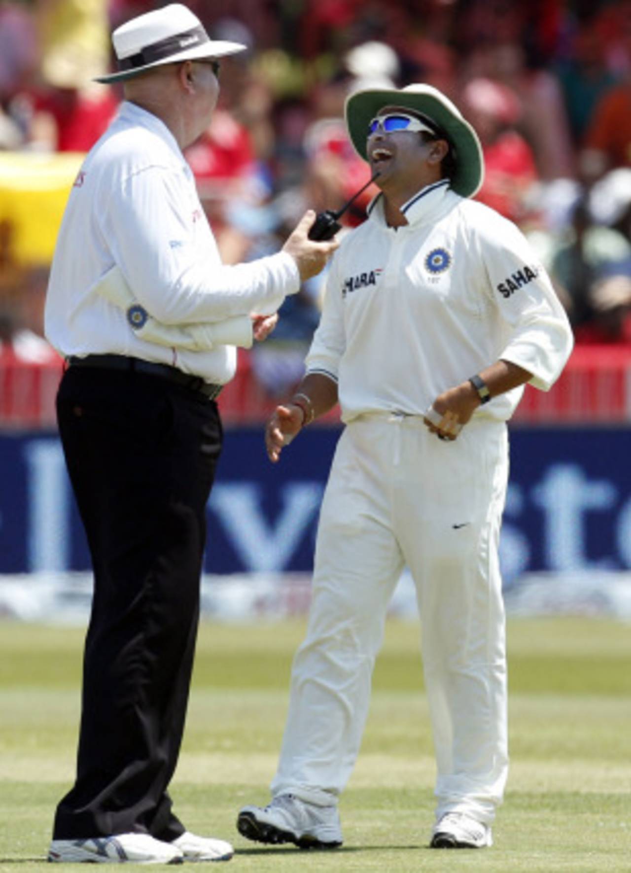 Sachin Tendulkar shares a light moment with umpire Steve Davis, South Africa v India, 2nd Test, Durban, 3rd day, December 28, 2010
