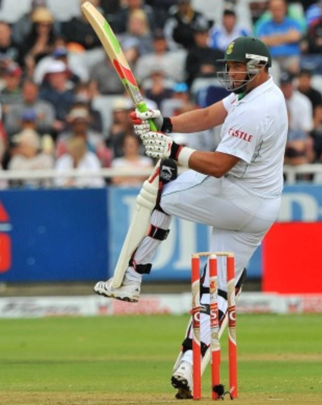 Jacques Kallis plays the pull, South Africa v India, 3rd Test, Cape Town, 1st day, January 2, 2011