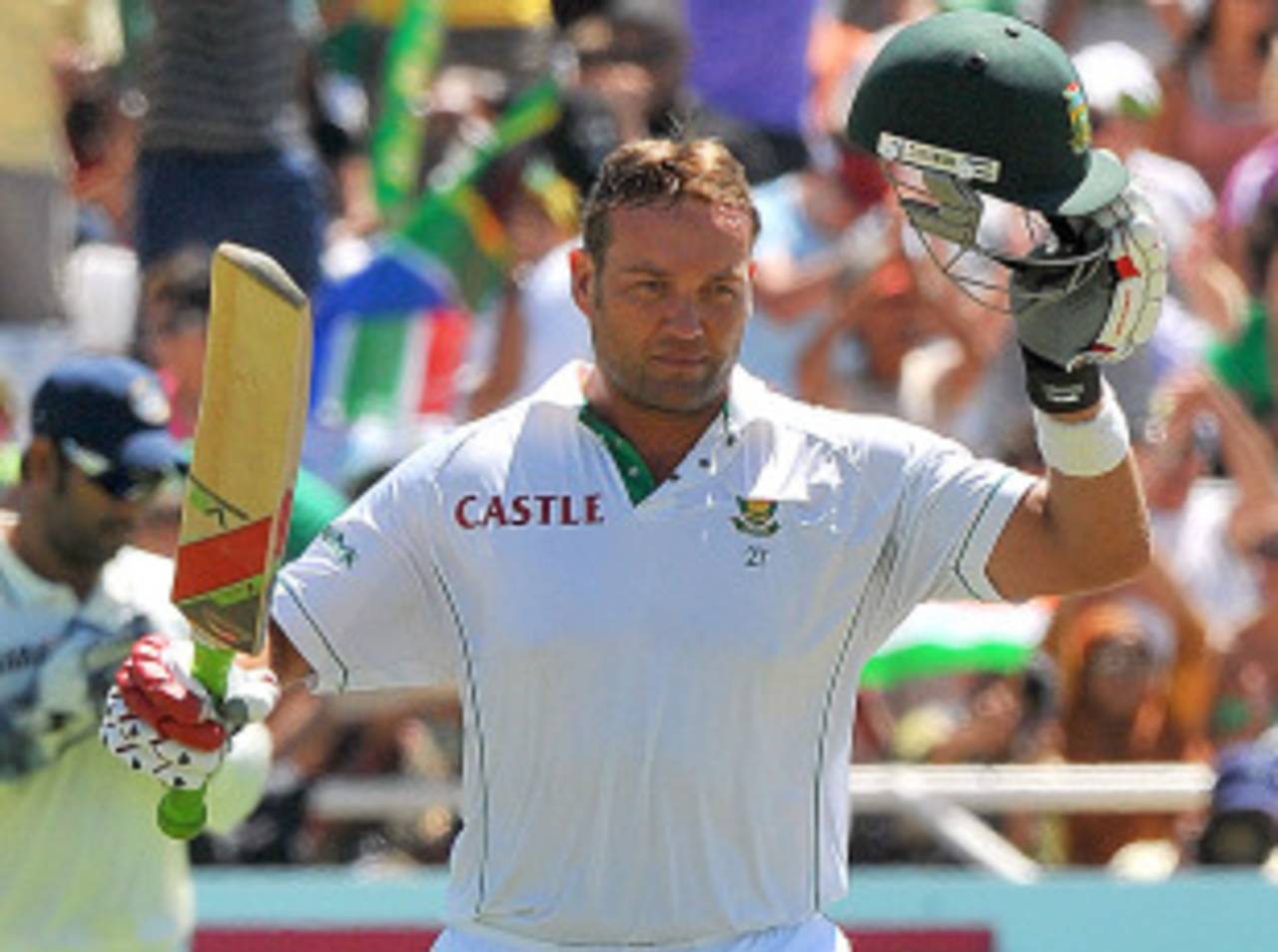 Jacques Kallis added some key runs with the tail, South Africa v India, 3rd Test, Cape Town, 2nd day, January 3, 2011