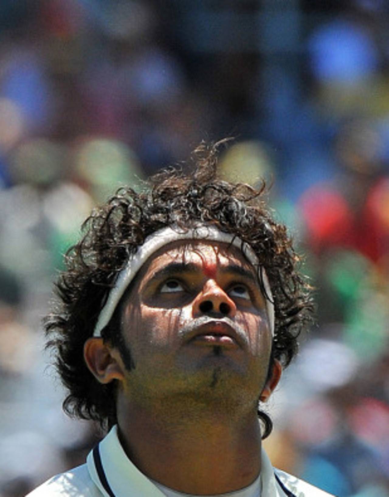 A focussed Sreesanth delivered for India on the second morning, South Africa v India, 3rd Test, Cape Town, 2nd day, January 3, 2011