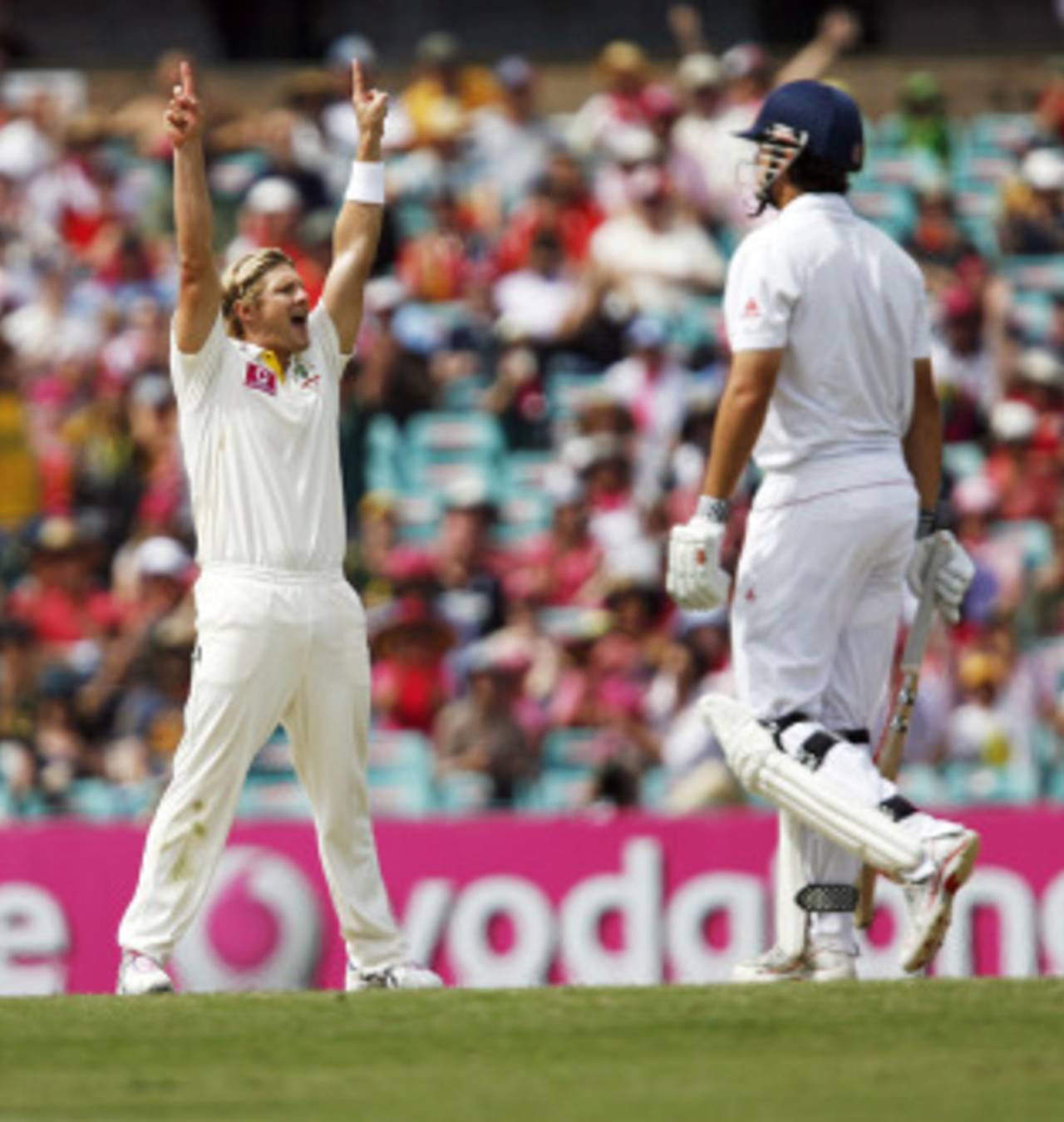 Alastair Cook's eventual dismissal - for 189 - was just about all Shane Watson had to celebrate on a turgid day&nbsp;&nbsp;&bull;&nbsp;&nbsp;Getty Images