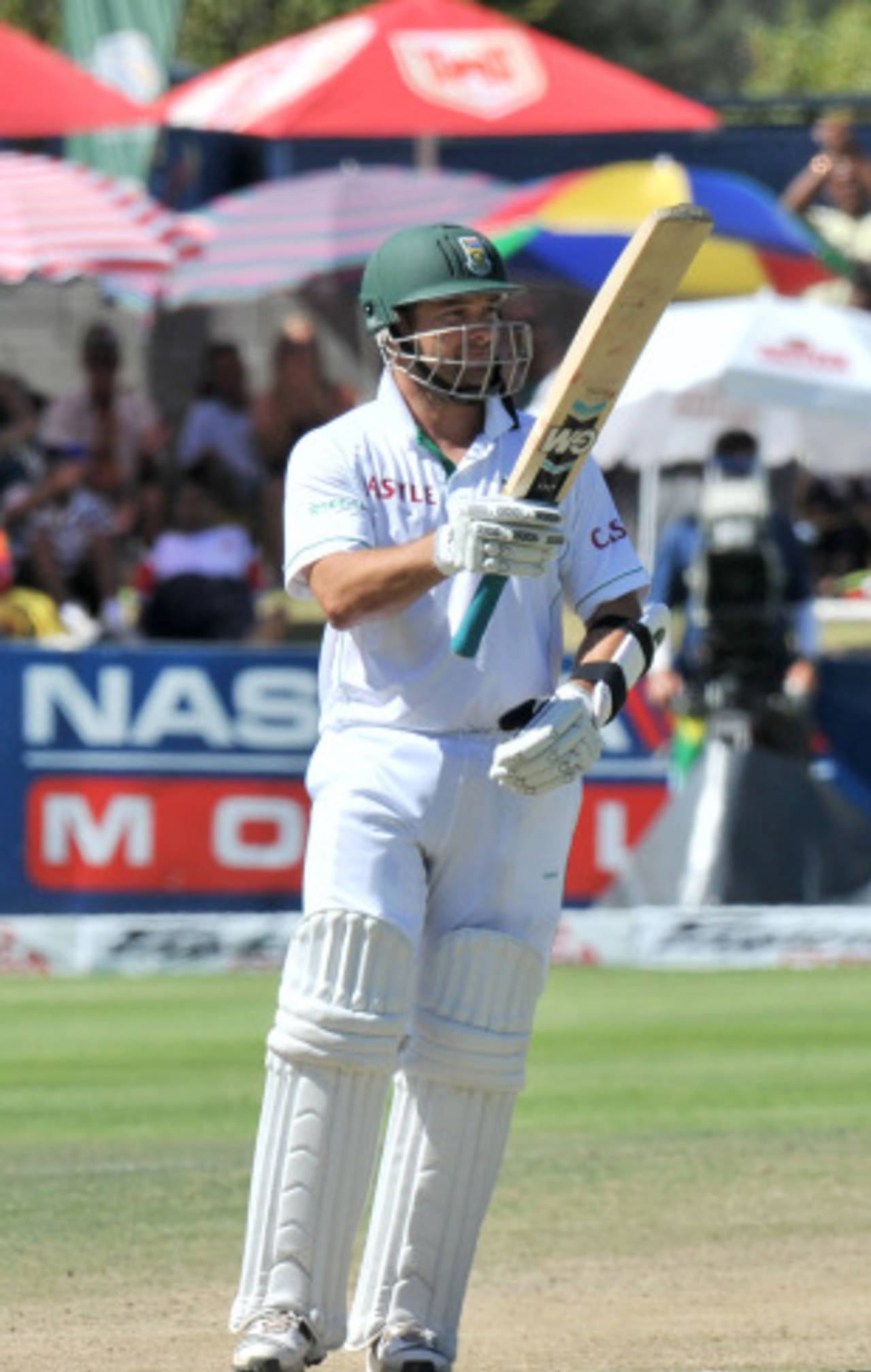 Mark Boucher celebrates his half-century, South Africa v India, 3rd Test, Cape Town, 4th day, January 5, 2011