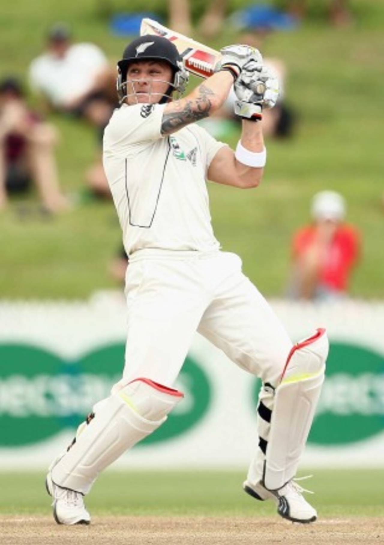 Brendon McCullum eventually fell to the cut, New Zealand v Pakistan, 1st Test, Hamilton, 1st day, January 7, 2011