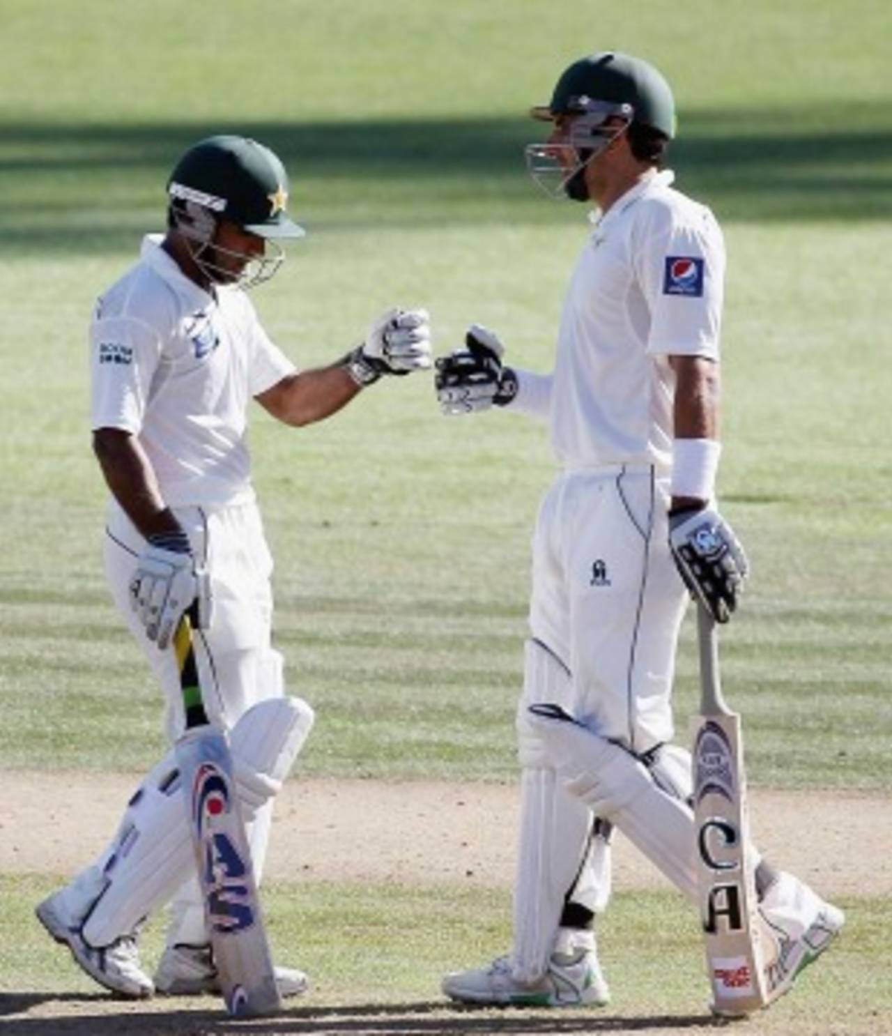 Asad Shafiq and Misbah-ul-Haq led Pakistan's recovery, New Zealand v Pakistan, 1st Test, Hamilton, 2nd day, January 8, 2011