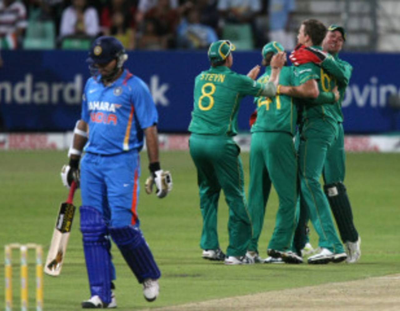 Yuvraj Singh is dismissed by Morne Morkel for 2, South Africa v India, 1st ODI, Durban, January 12, 2011