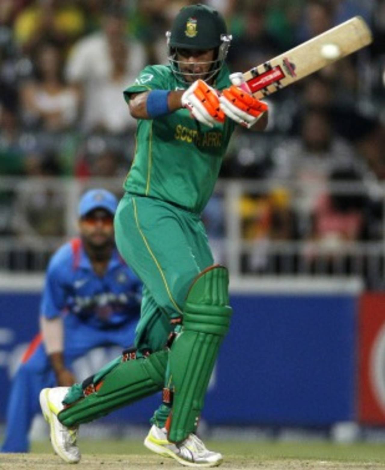 JP Duminy pulls a short ball, South Africa v India, 2nd ODI, Johannesburg, January 15, 2011