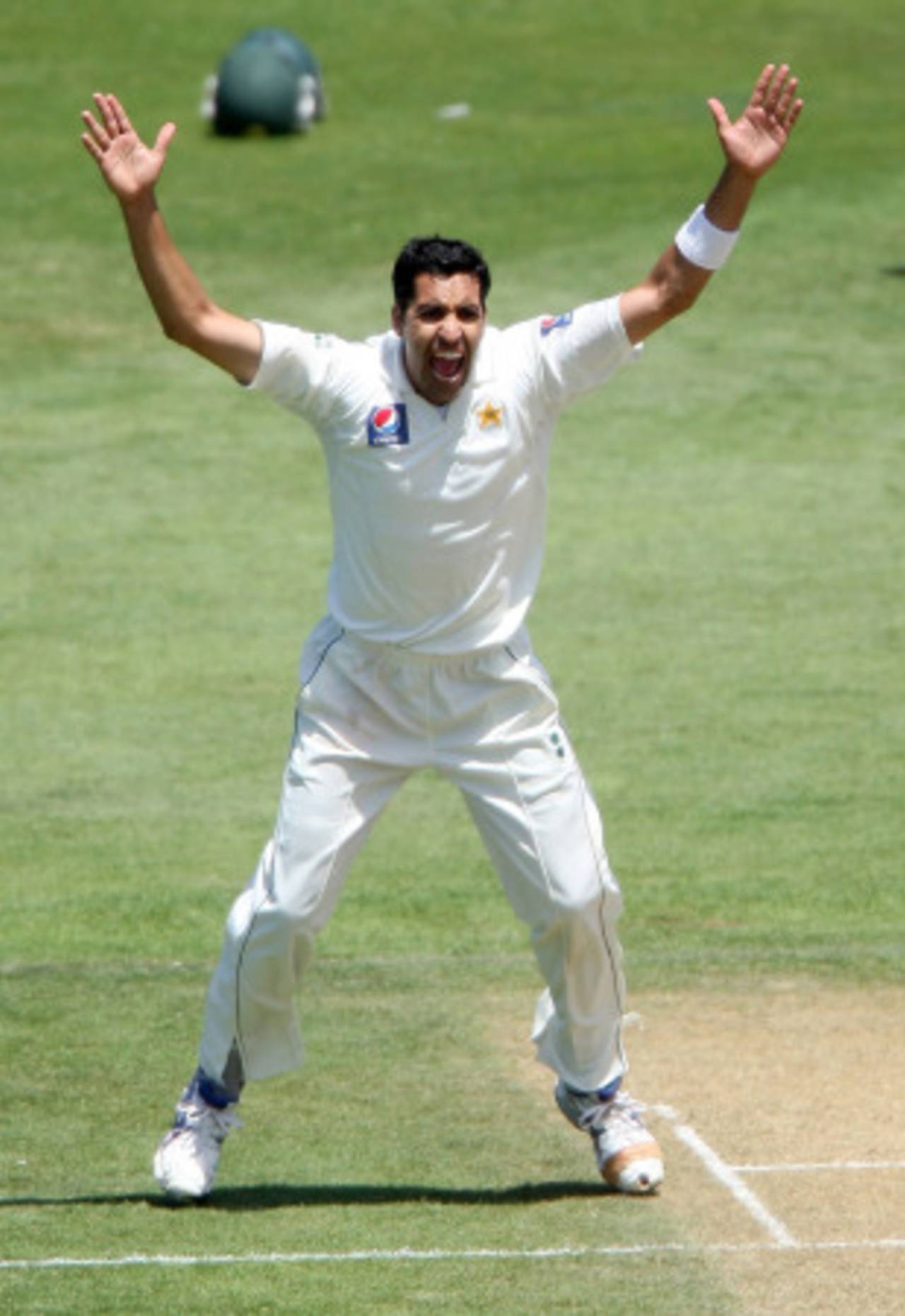 Umar Gul wants to improve his record in Test cricket&nbsp;&nbsp;&bull;&nbsp;&nbsp;Getty Images