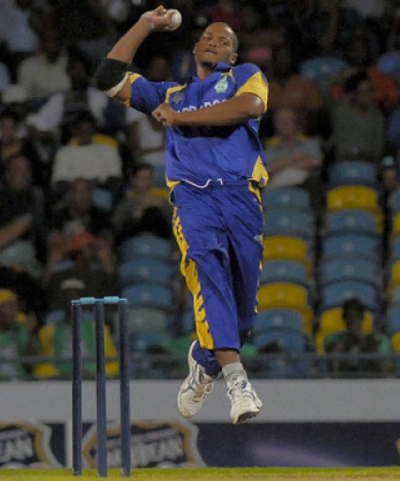 Javon Searles charges in during spell of 4 for 5, Barbados v Canada, Barbados, Caribbean T20, January 19, 2011 