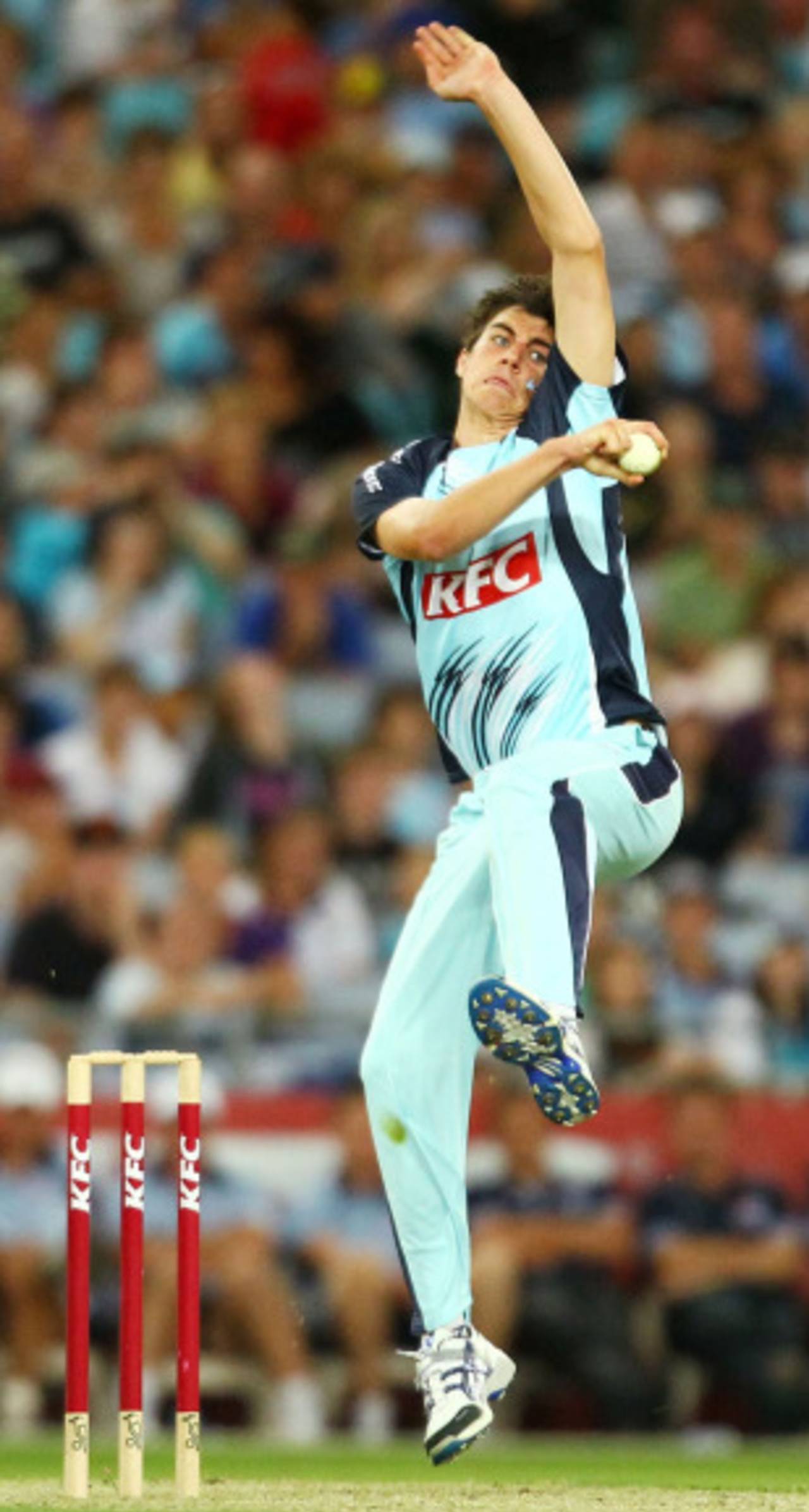 Pat Cummins in his delivery stride, New South Wales v Queensland, Big Bash, Sydney, January 29, 2011