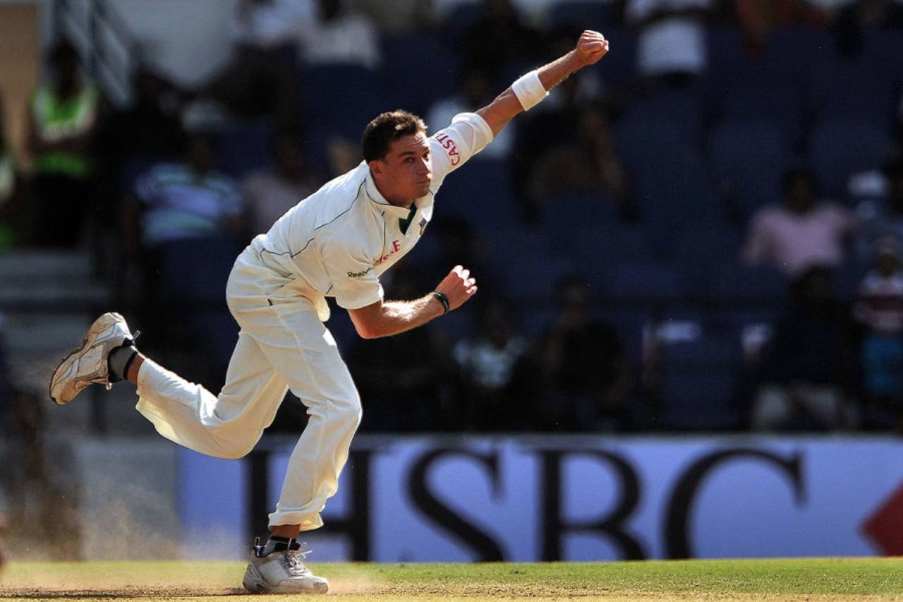 Dale Steyn bowls, India v South Africa, 1st Test, Nagpur, 3rd day, February 8, 2010