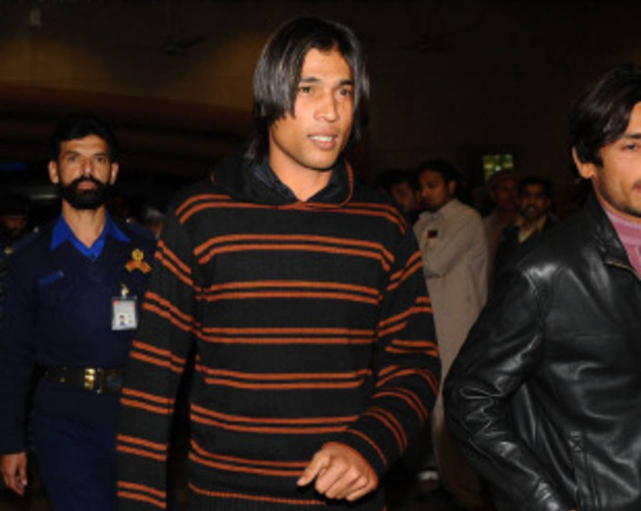 Mohammad Amir gets away with a warning this time&nbsp;&nbsp;&bull;&nbsp;&nbsp;AFP