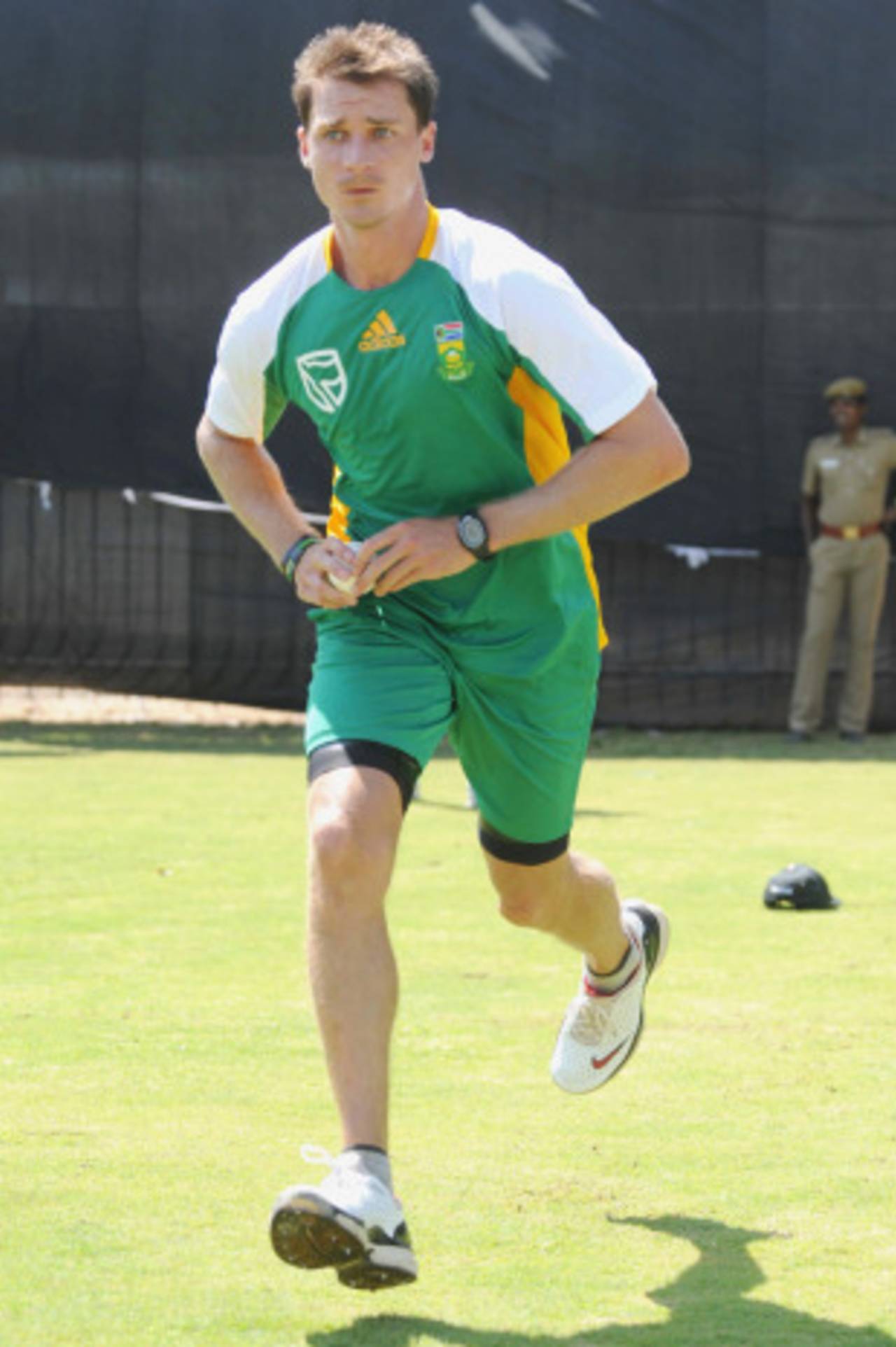 Dale Steyn bowls in the nets, Chennai, February 10, 2011