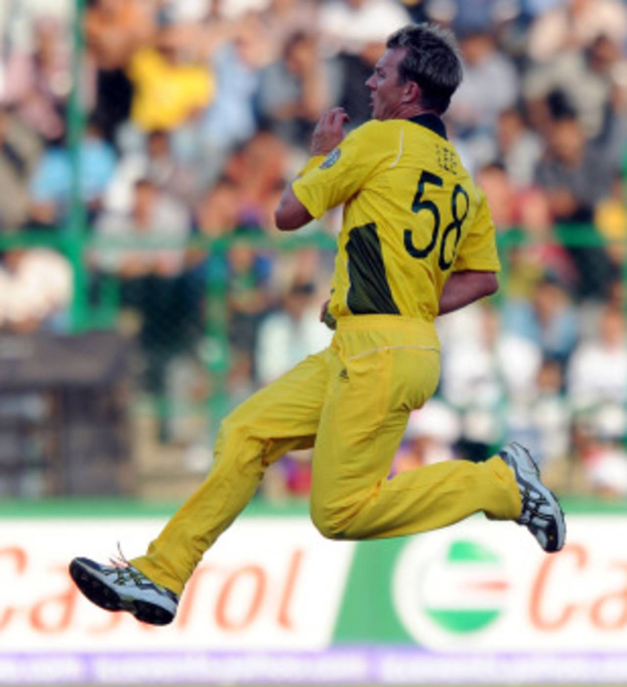 Brett Lee picked up three wickets, India v Australia, World Cup warm-up match, Bangalore, February 13, 2011